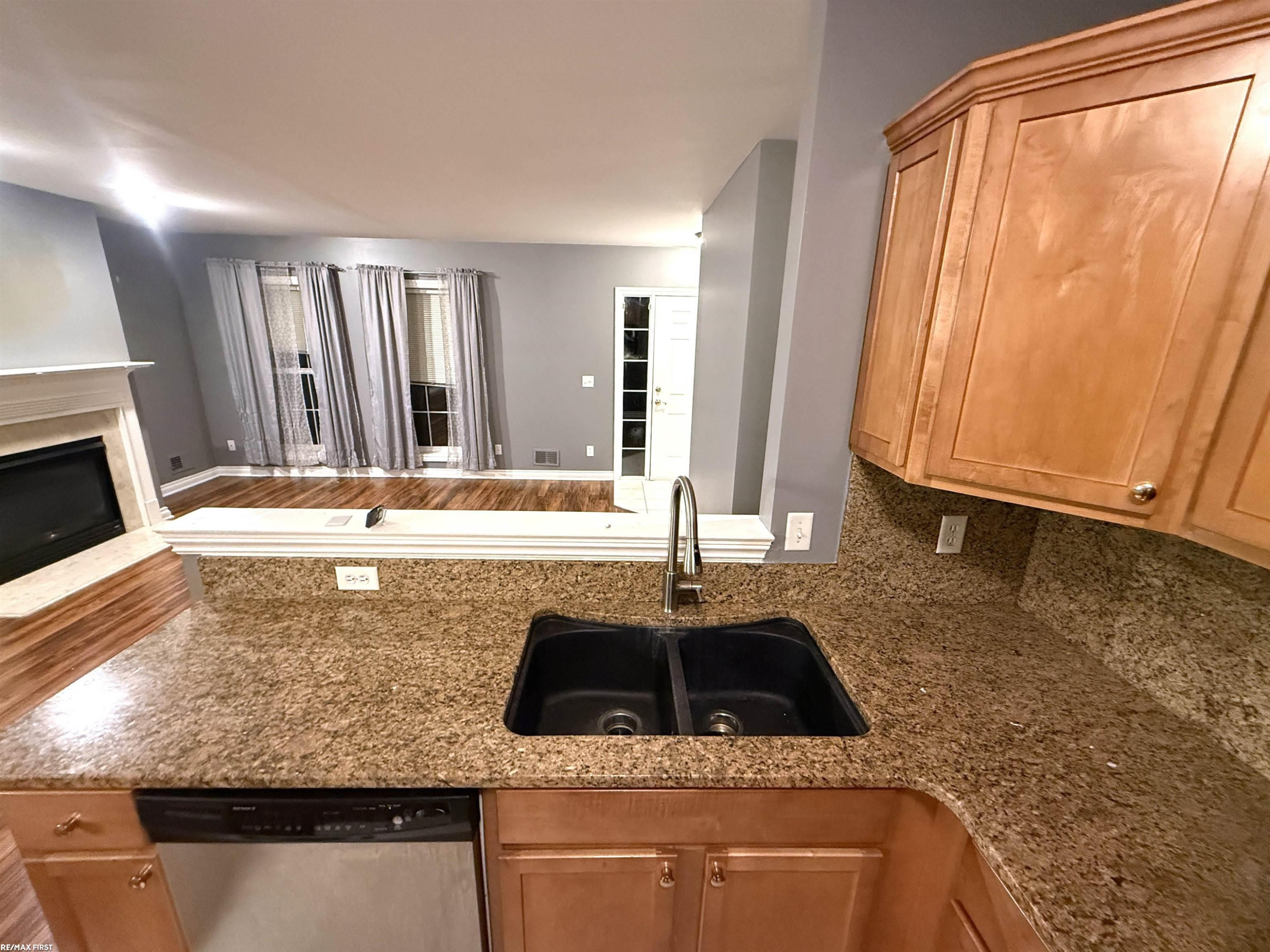 5647 Hampshire Lane, Ypsilanti, MI 48197 — Photo 7