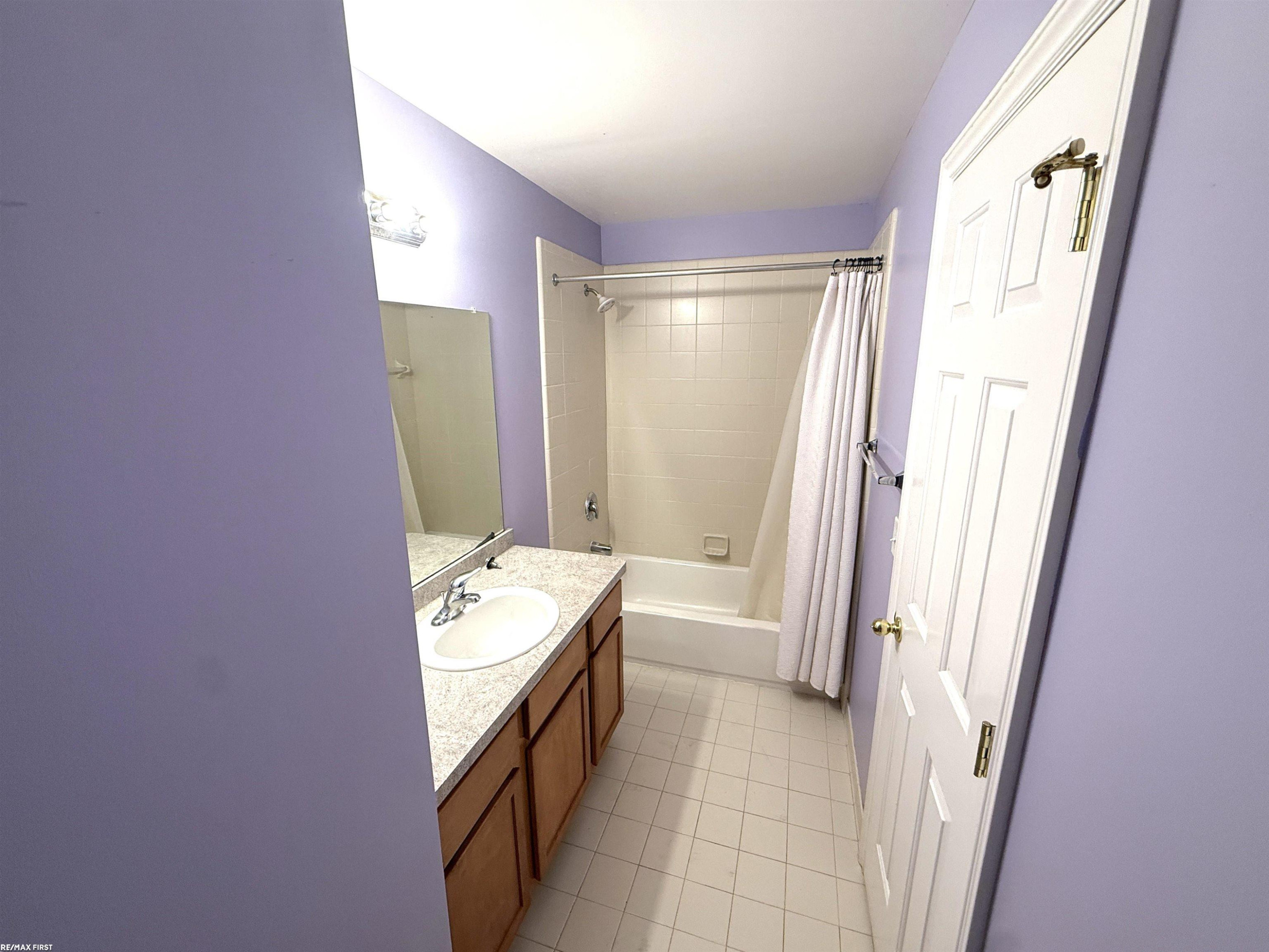 5647 Hampshire Lane, Ypsilanti, MI 48197 — Photo 18