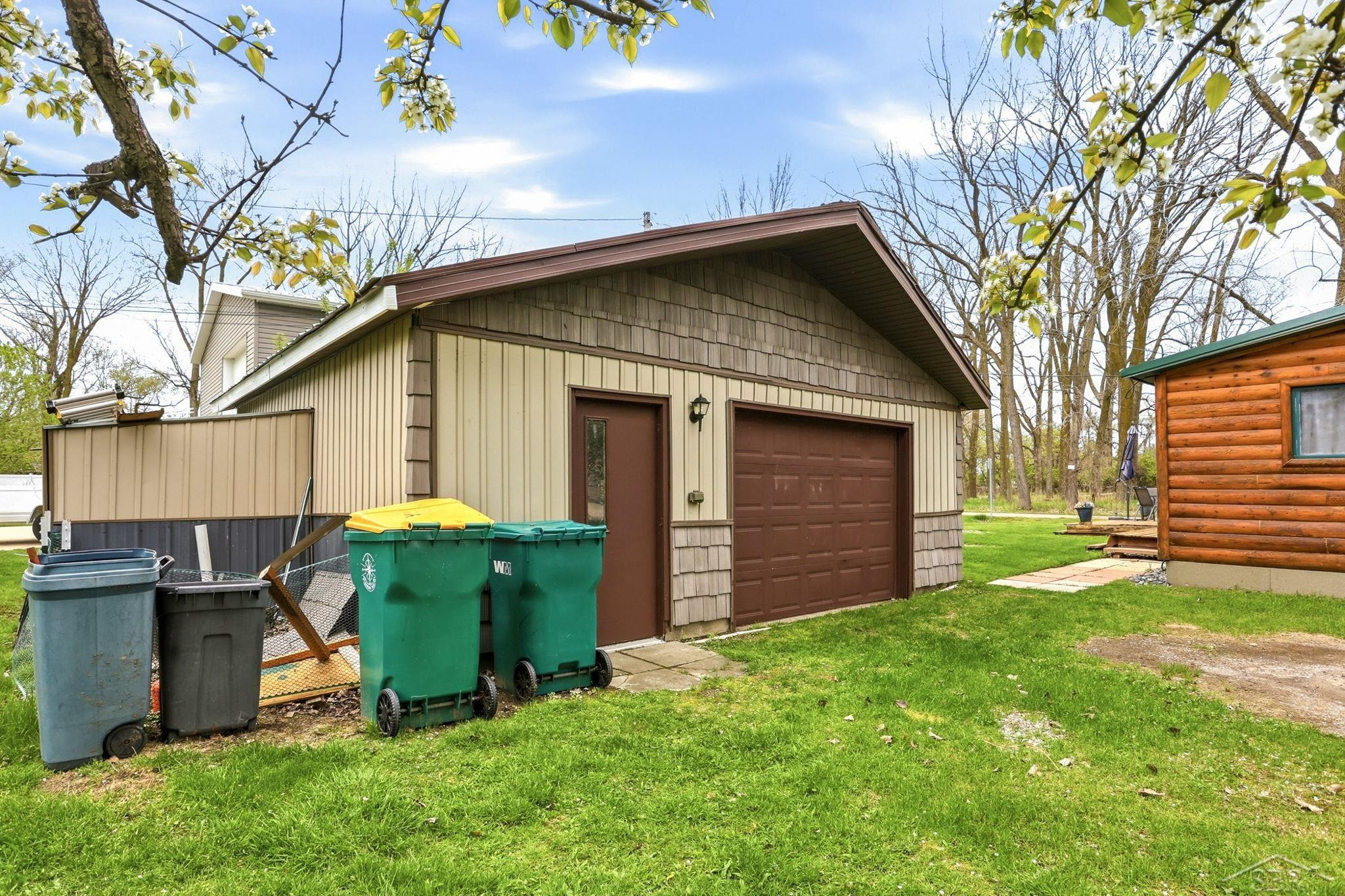 200 Sunrise, Bay City, MI 48706 — Photo 27