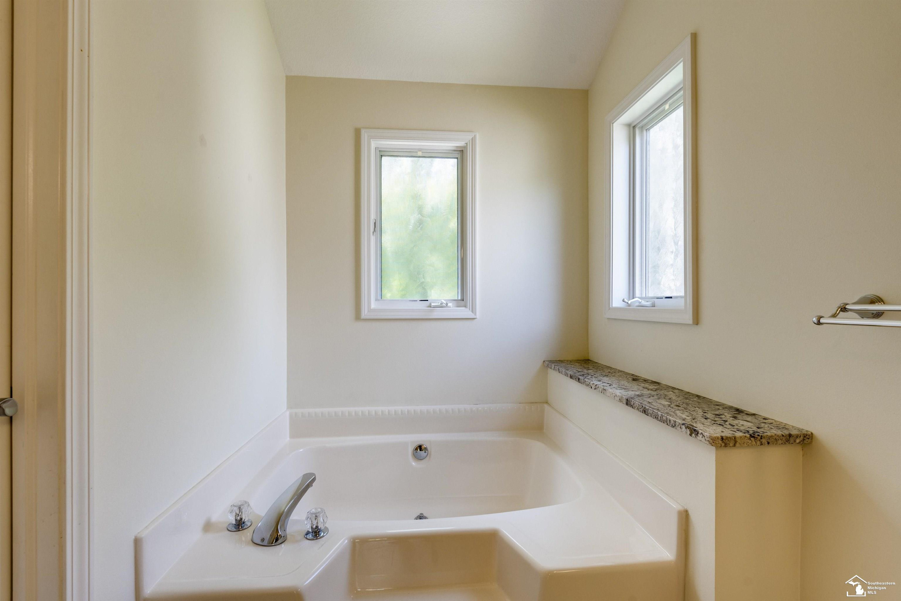 6773 Lockmill Road, Temperance, MI 48182 — Photo 26