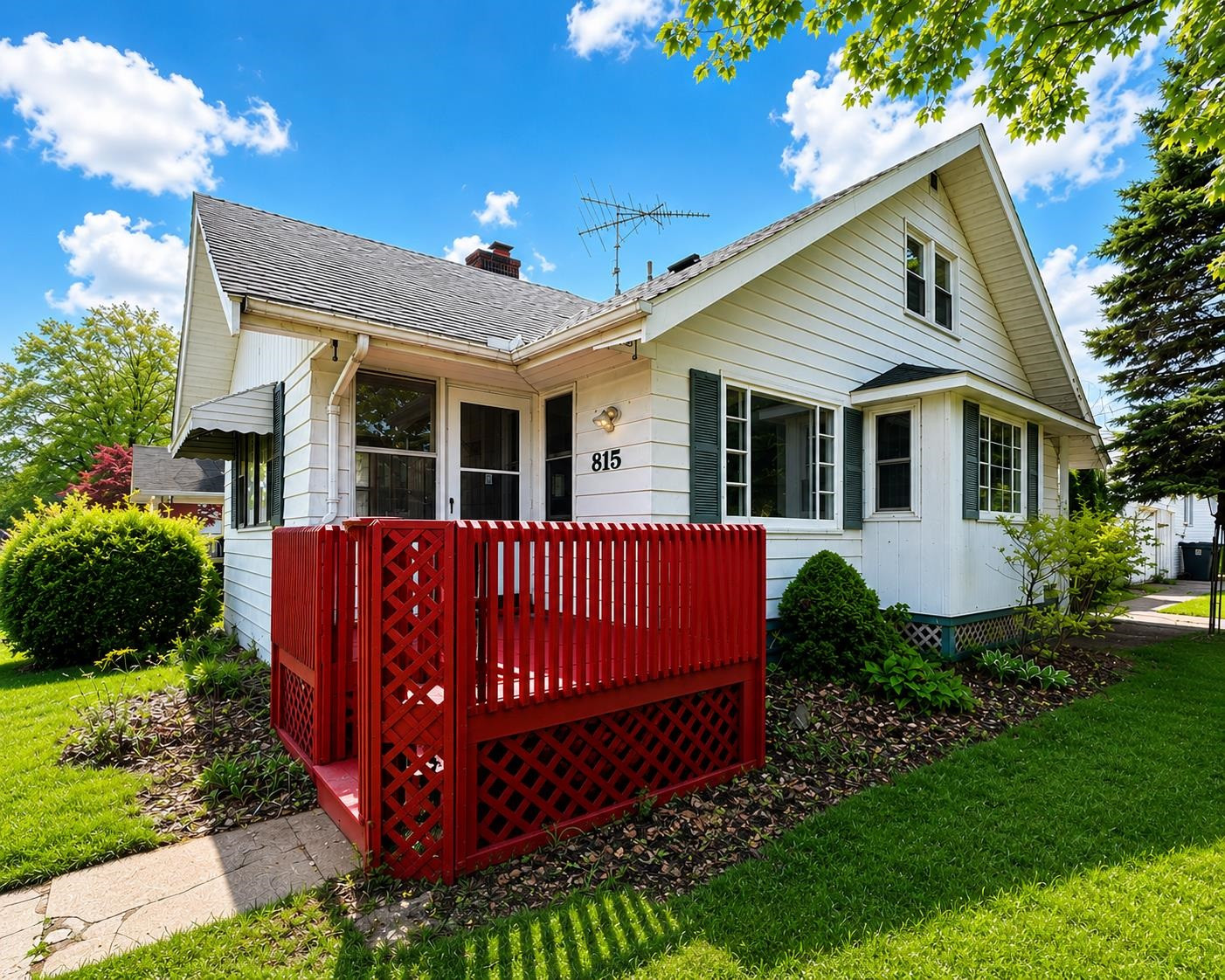 815 Marquette Street, Flint, MI 48504 — front exterior