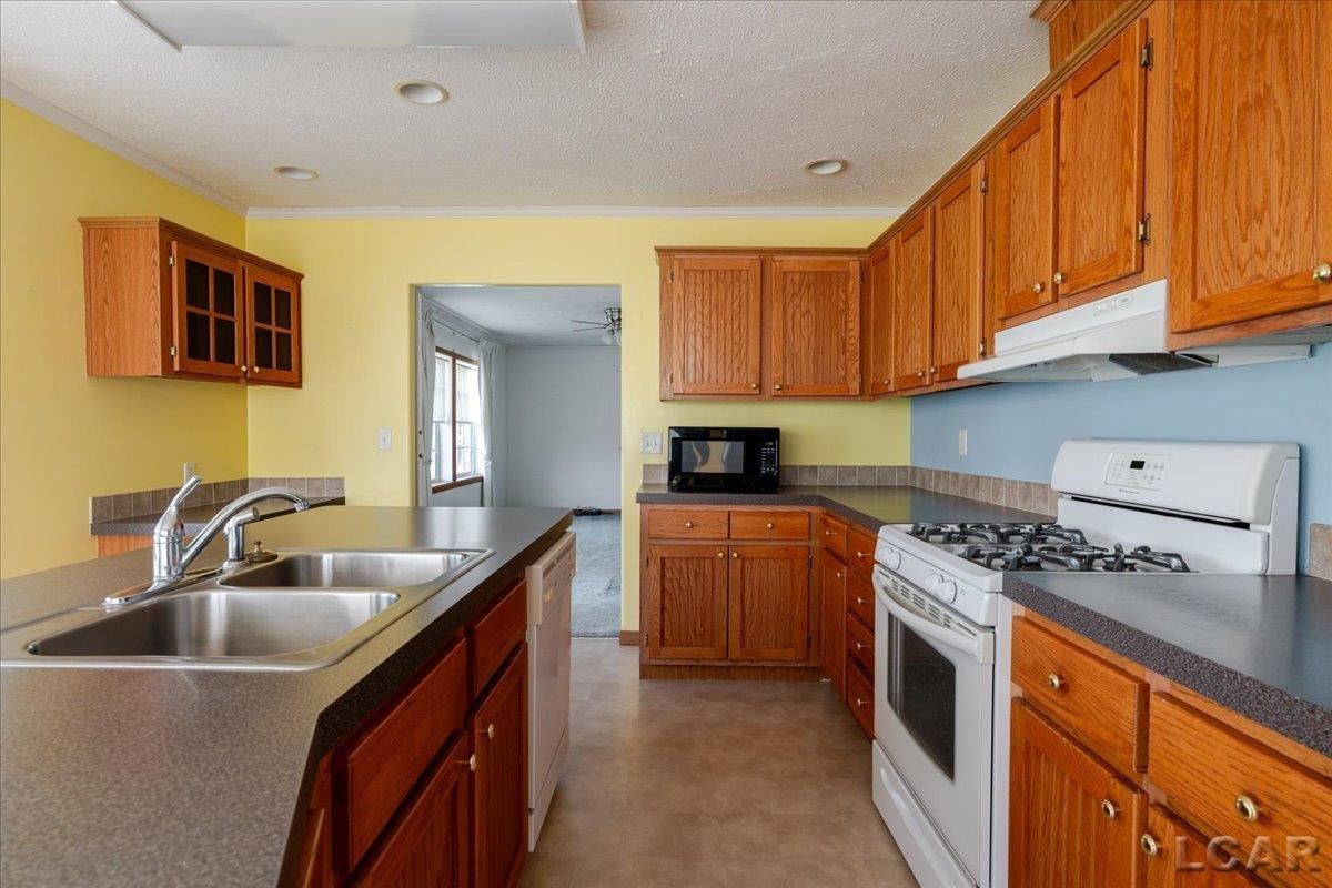 4291 Waldron Road, North Adams, MI 49262 — Photo 25