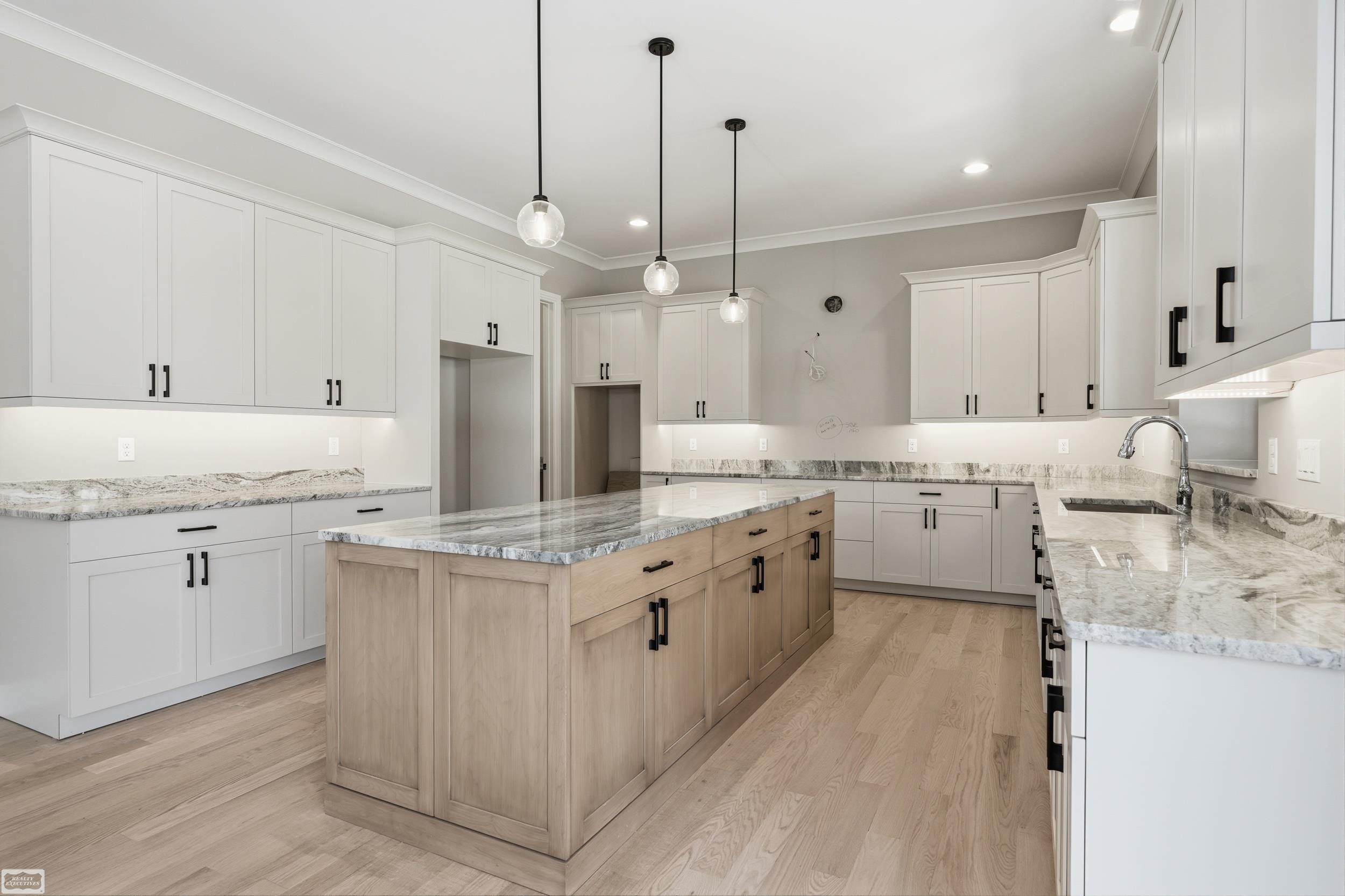 54679 White Pine Lane, Shelby Twp, MI 48315 — Photo 4