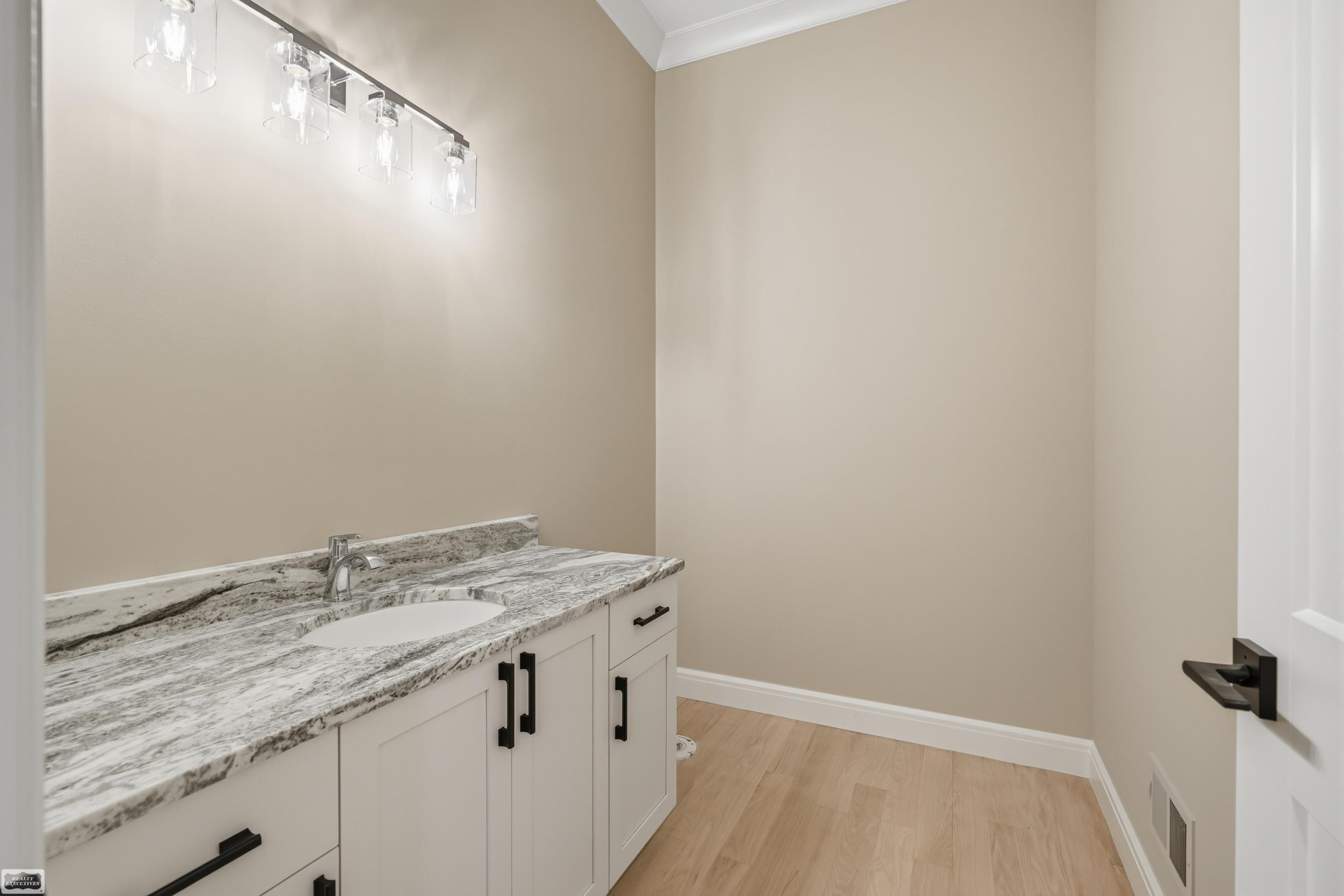 54679 White Pine Lane, Shelby Twp, MI 48315 — Photo 17