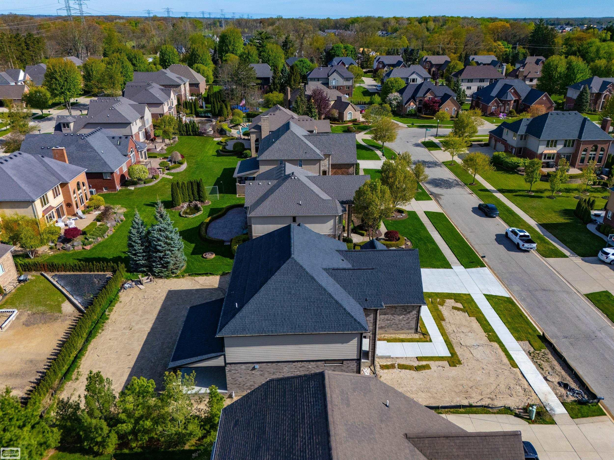 54679 White Pine Lane, Shelby Twp, MI 48315 — Photo 44