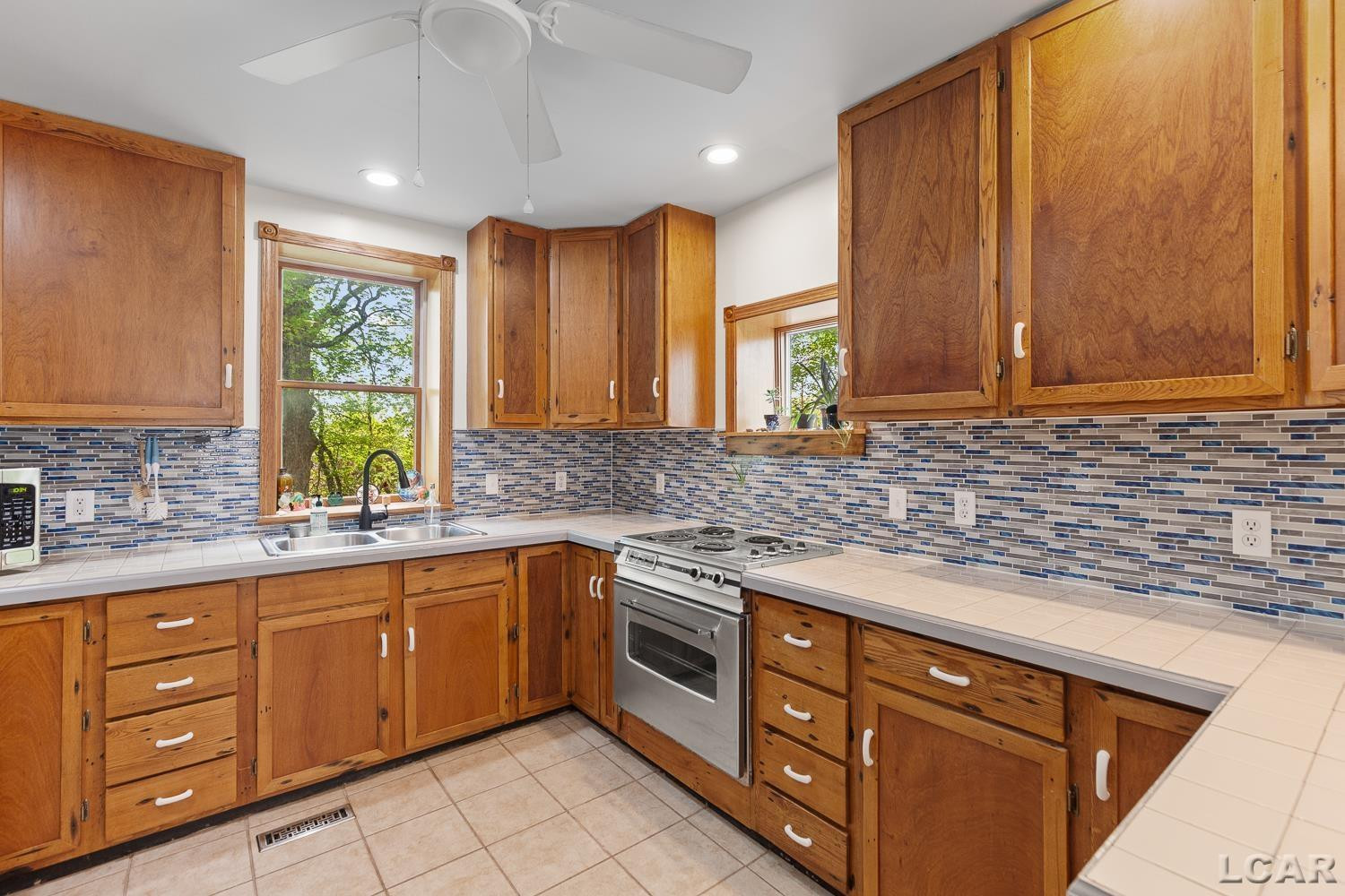 12251 Hoxie Road, North Adams, MI 49262 — Photo 17