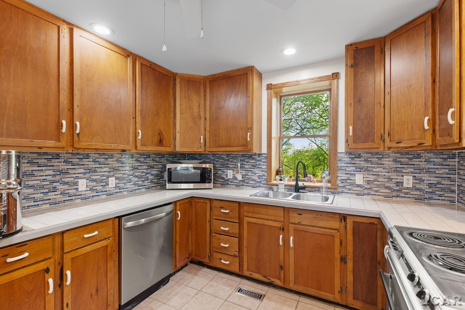 12251 Hoxie Road, North Adams, MI 49262 — Photo 19