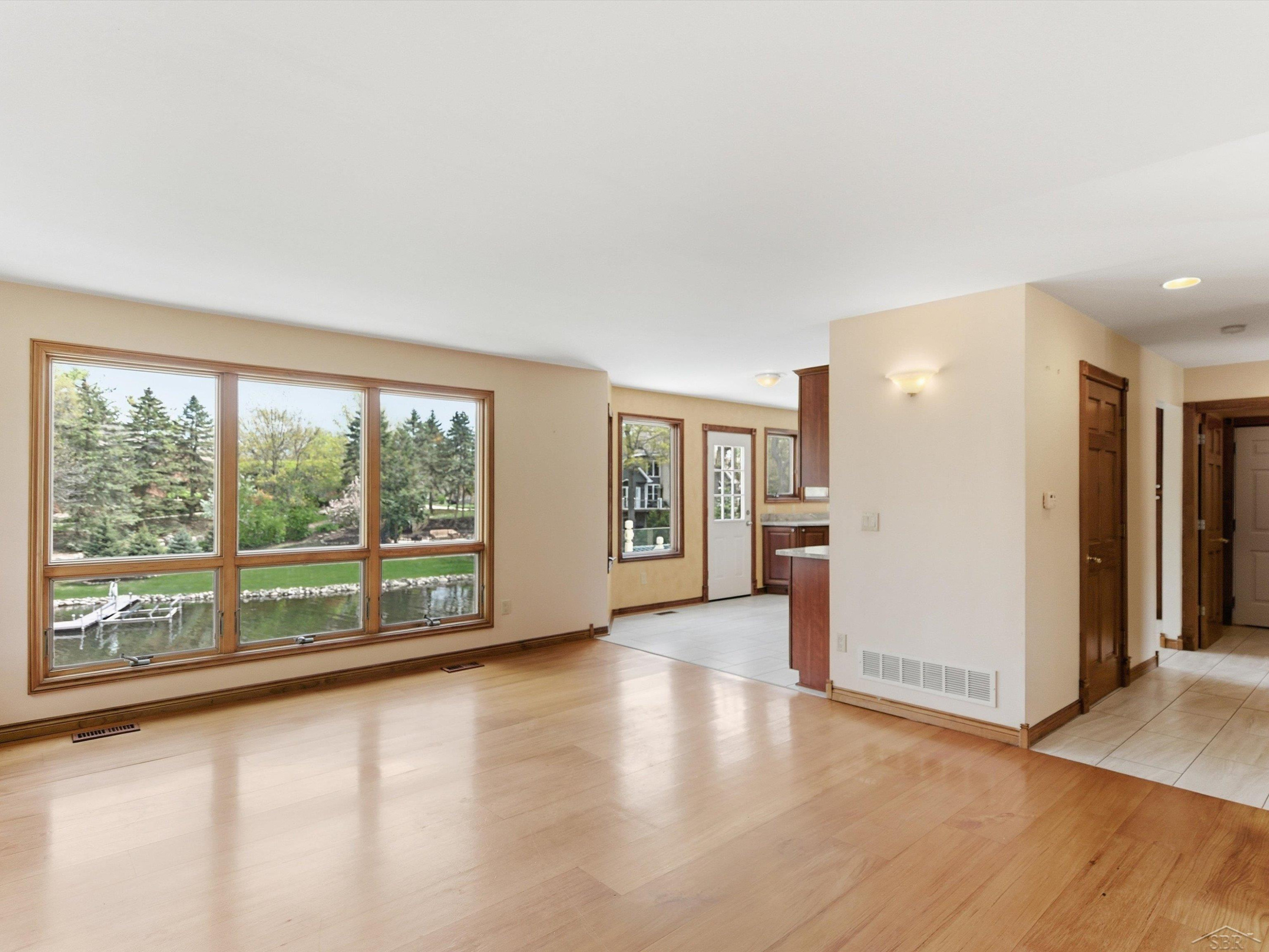 3172 Pine Tree Court, Waterford, MI 48329 — Photo 15
