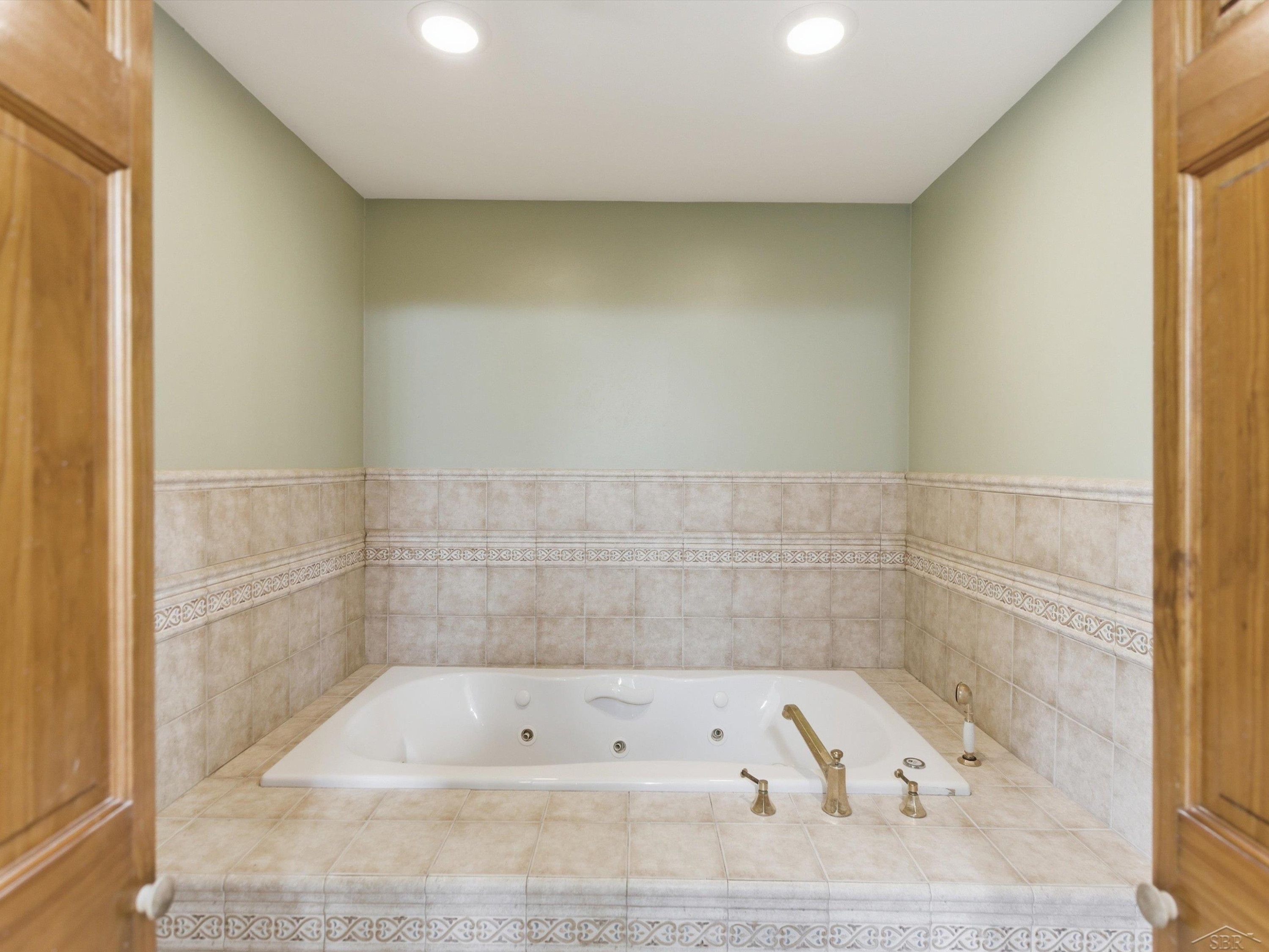 3172 Pine Tree Court, Waterford, MI 48329 — Photo 35