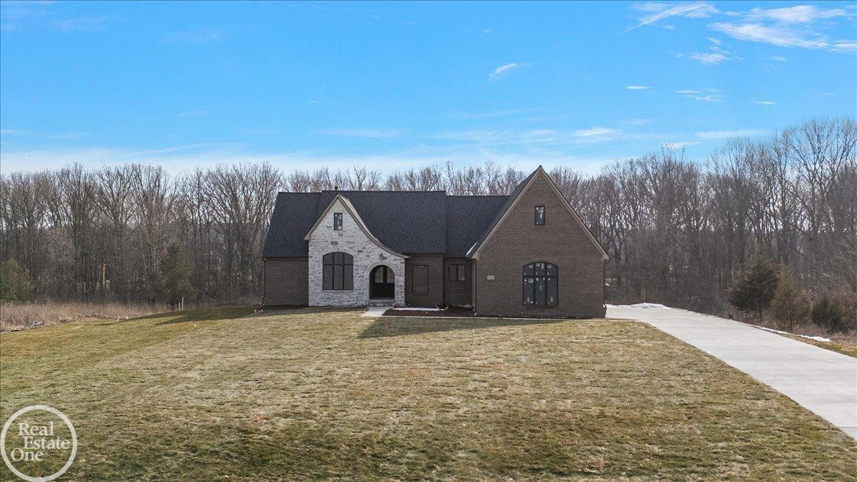 11182 Karen D Drive, Unit #14, MI 48065 — Photo 2