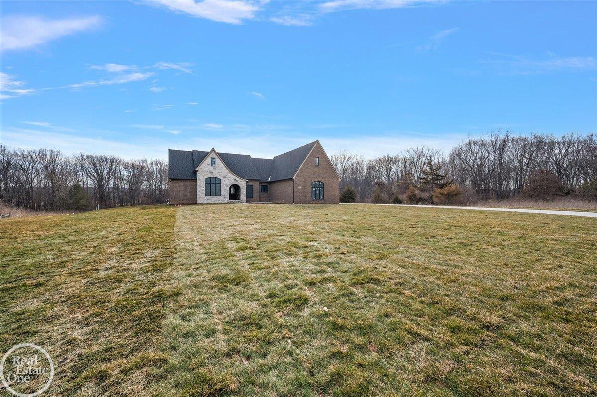 11182 Karen D Drive, Unit #14, MI 48065 — Photo 7