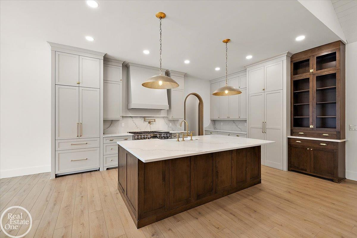 11182 Karen D Drive, Unit #14, MI 48065 — Photo 13