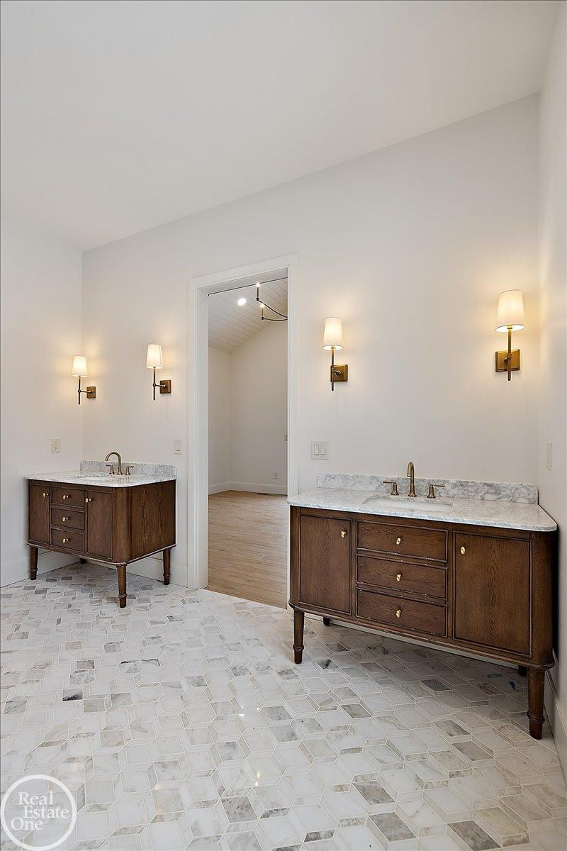 11182 Karen D Drive, Unit #14, MI 48065 — Photo 39