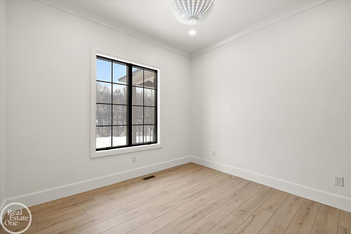 11182 Karen D Drive, Unit #14, MI 48065 — Photo 43