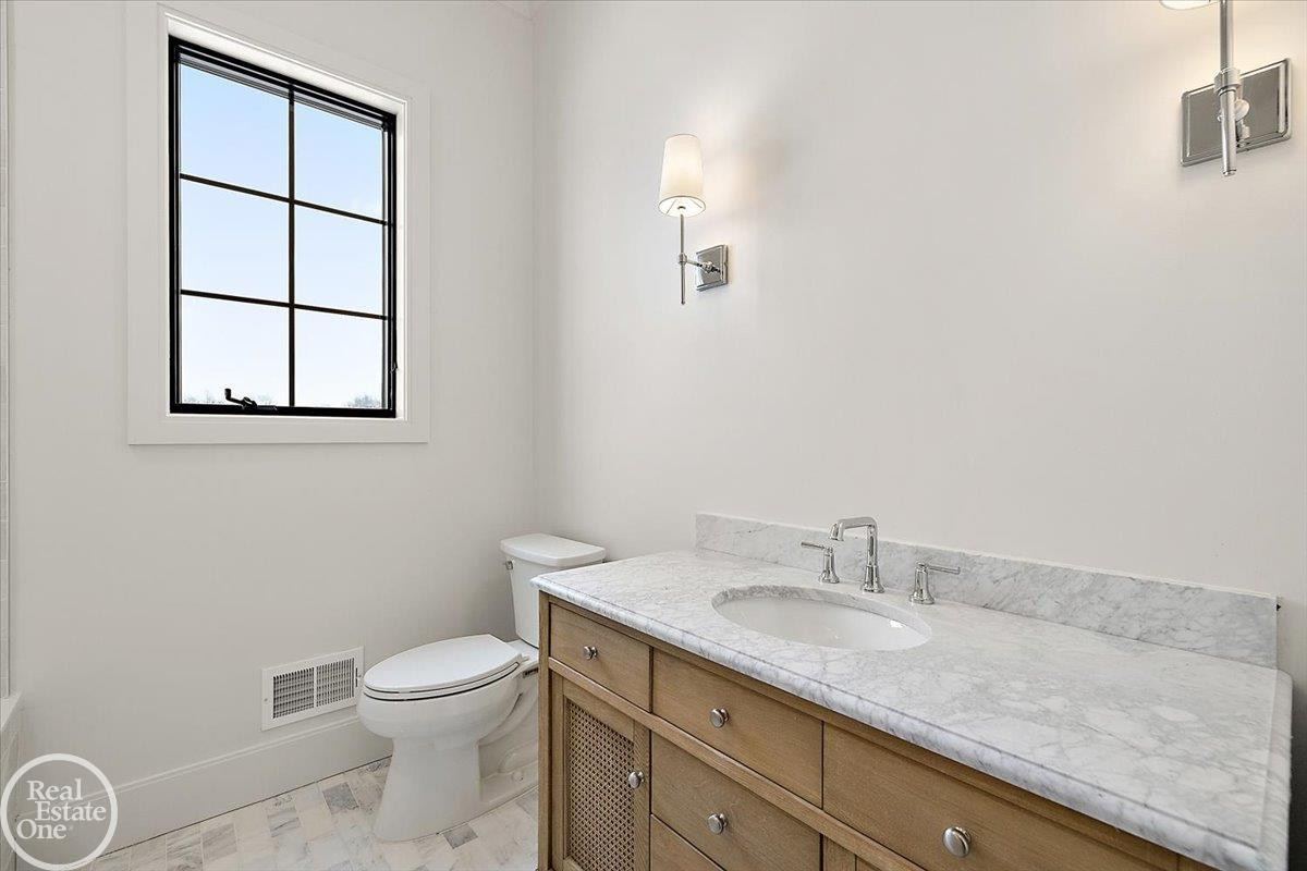 11182 Karen D Drive, Unit #14, MI 48065 — Photo 46