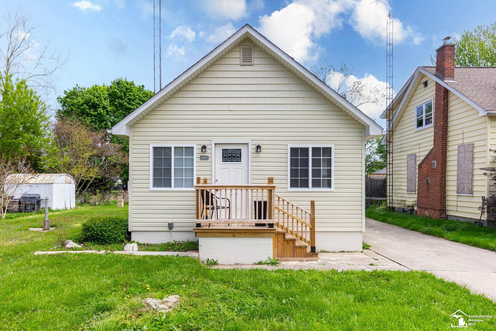 4124 4th Street, Newport, MI 48166 — front exterior