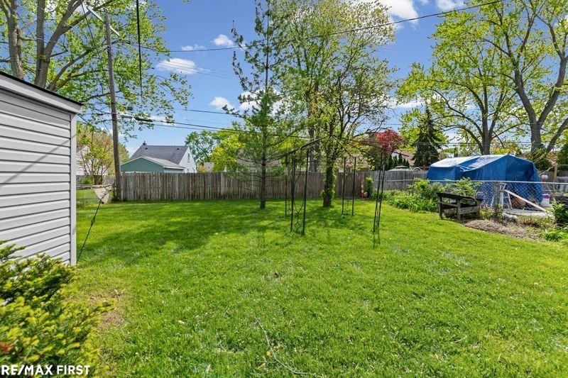 1864 Bacon Avenue, Berkley, MI 48072 — Photo 18