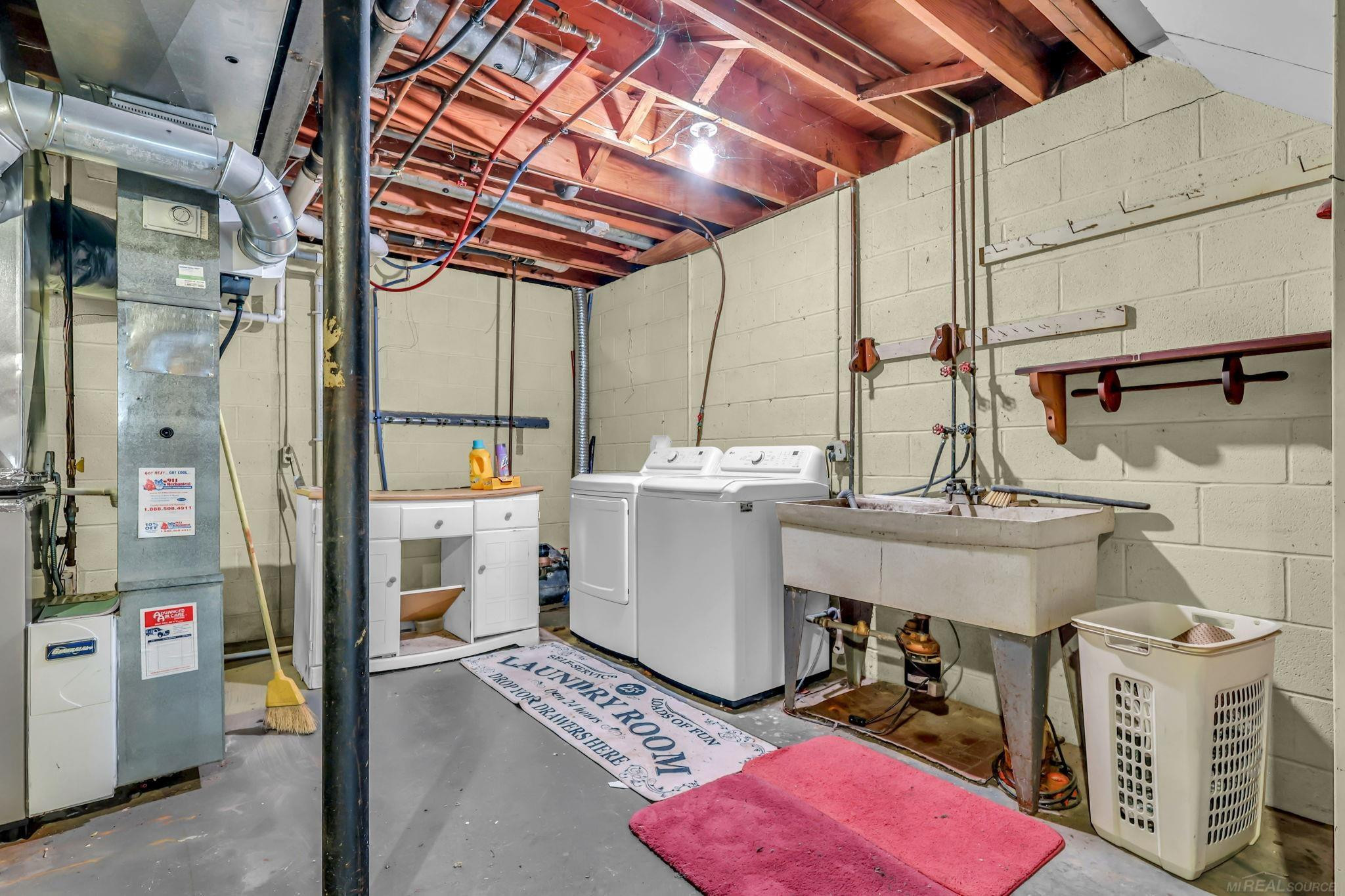 24960 Trombley Street, MI — Photo 27