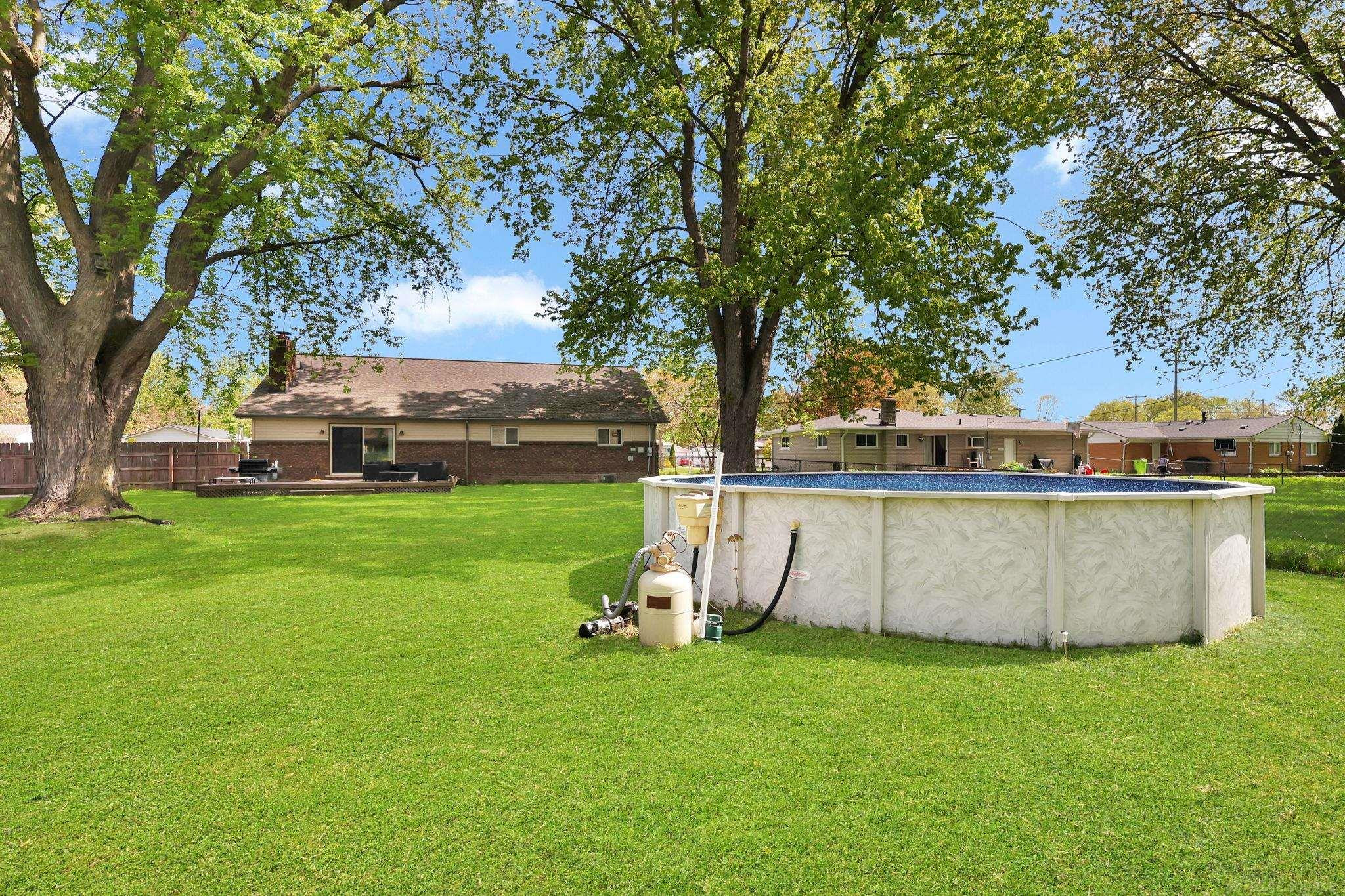 24960 Trombley Street, MI — Photo 32