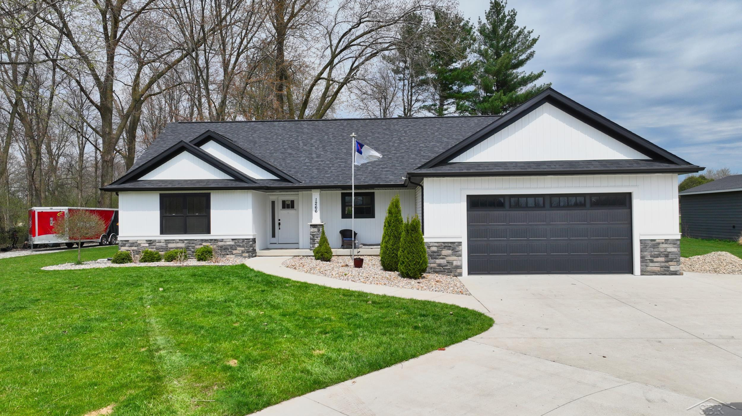 1266 Freeland Road, Bay City, MI 48706 — Photo 2