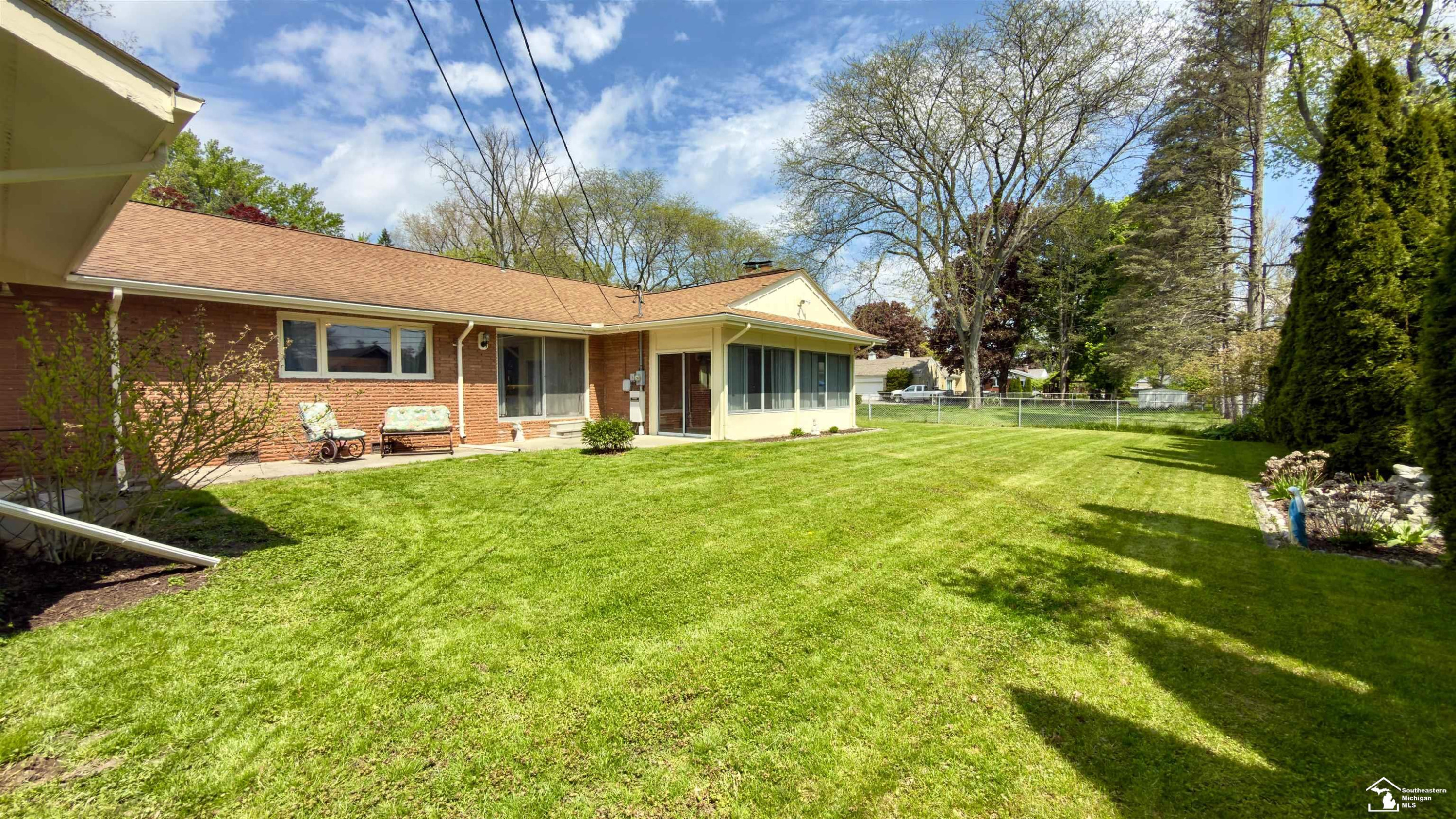 1566 Riverview Avenue, Monroe, MI 48162 — Photo 36