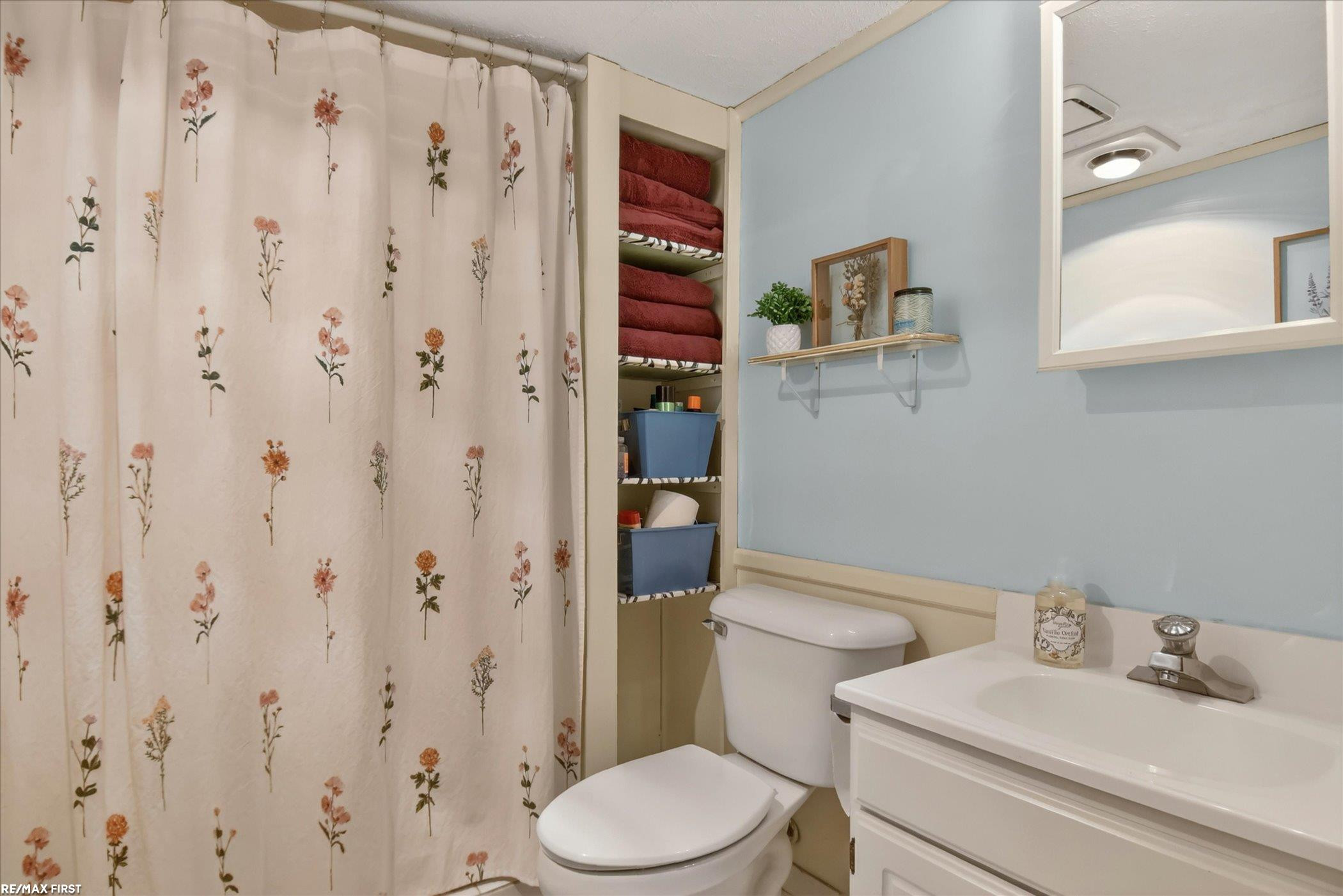 1245 Minnesota Court, Marysville, MI 48040 — Photo 32