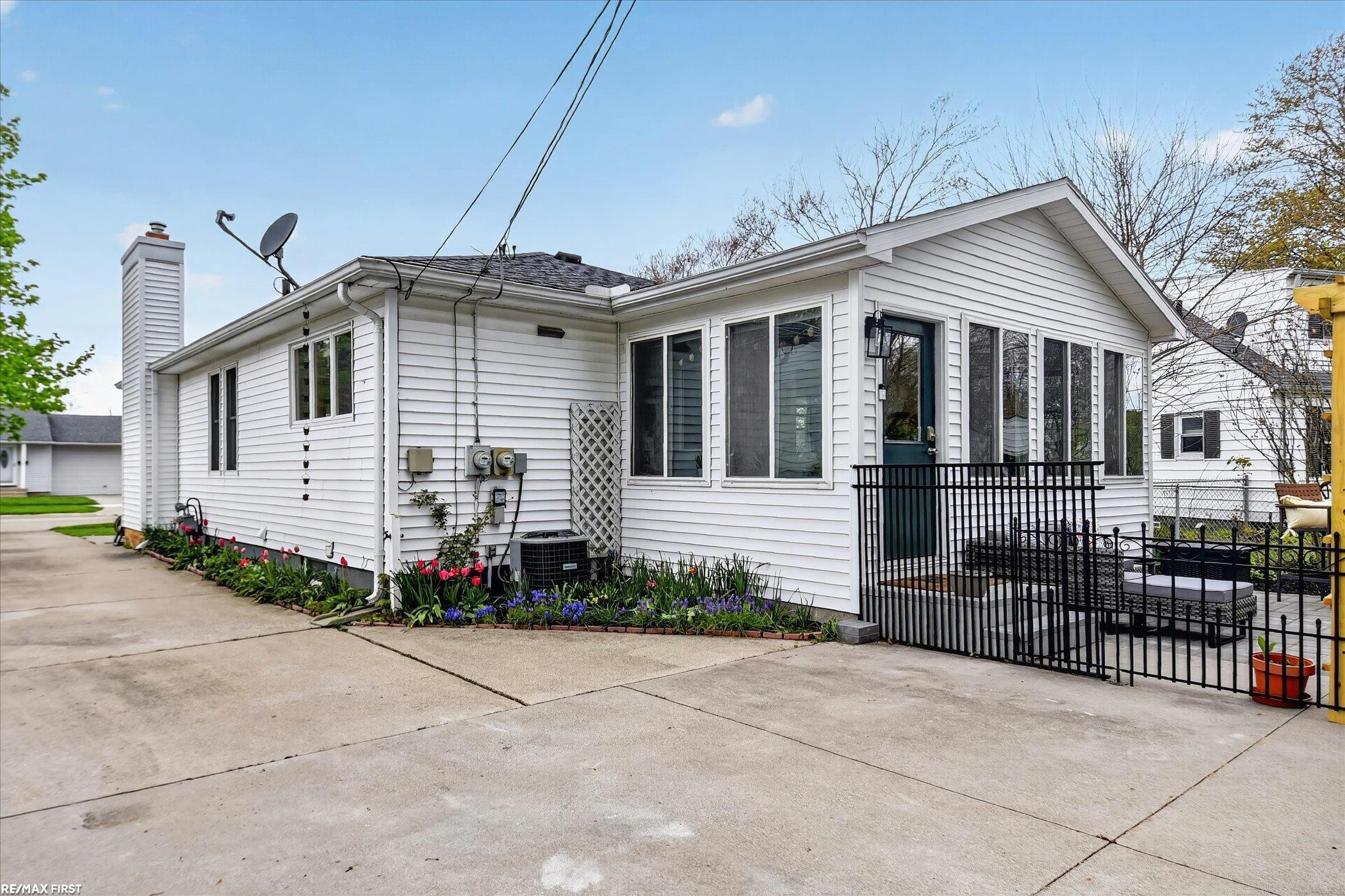 1245 Minnesota Court, Marysville, MI 48040 — Photo 41