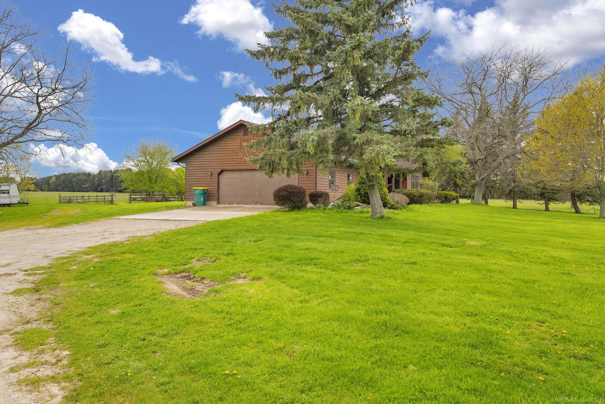 5800 Deckerville Road, Deckerville, MI 48427 — Photo 8