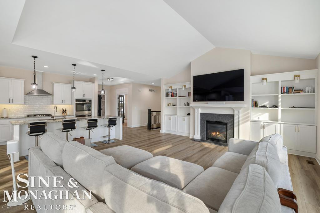 6148 Birchcrest Lane, MI 48382 — Photo 12
