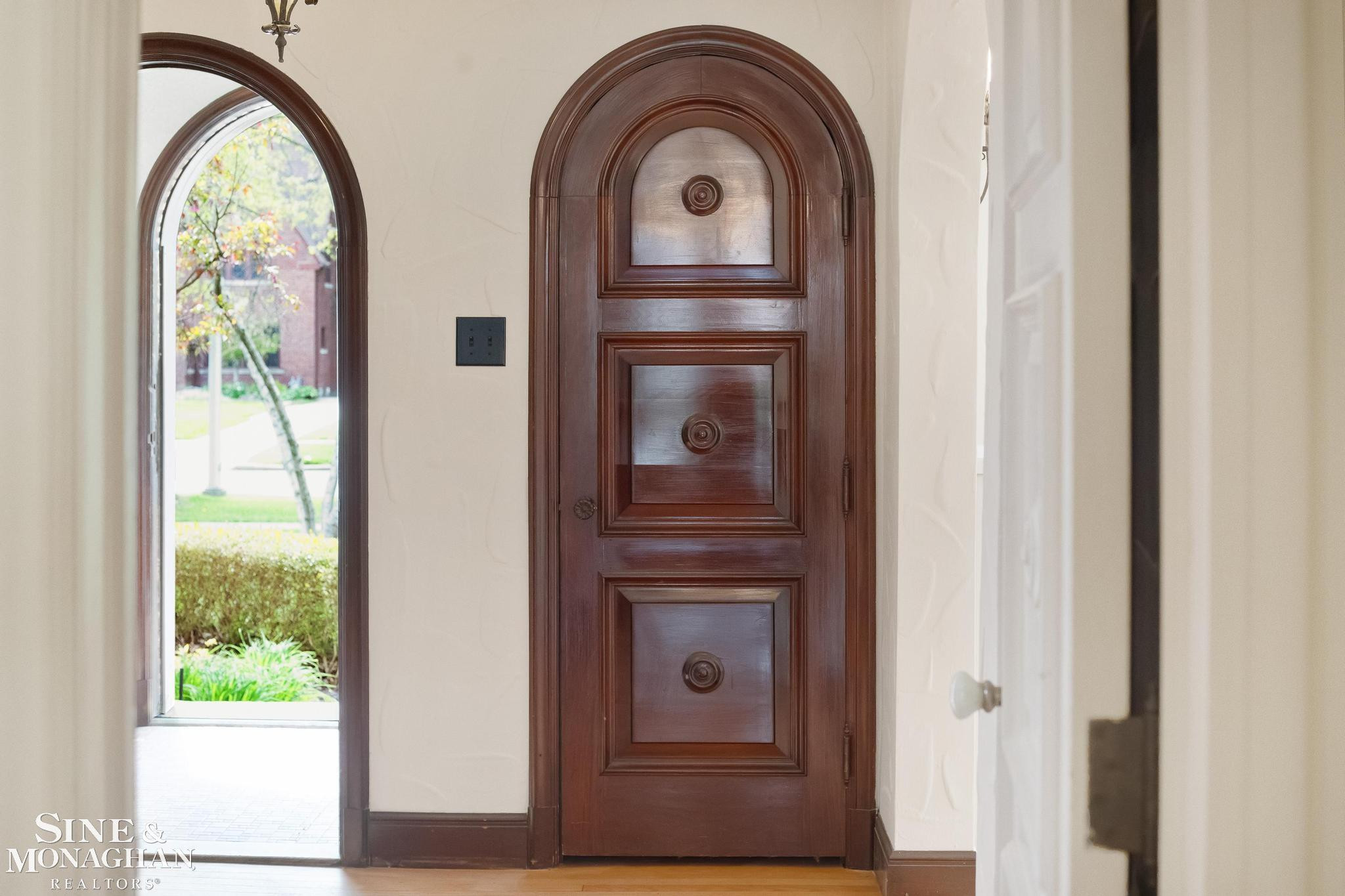 1350 Buckingham Road, Grosse Pointe Park, MI 48230 — Photo 9