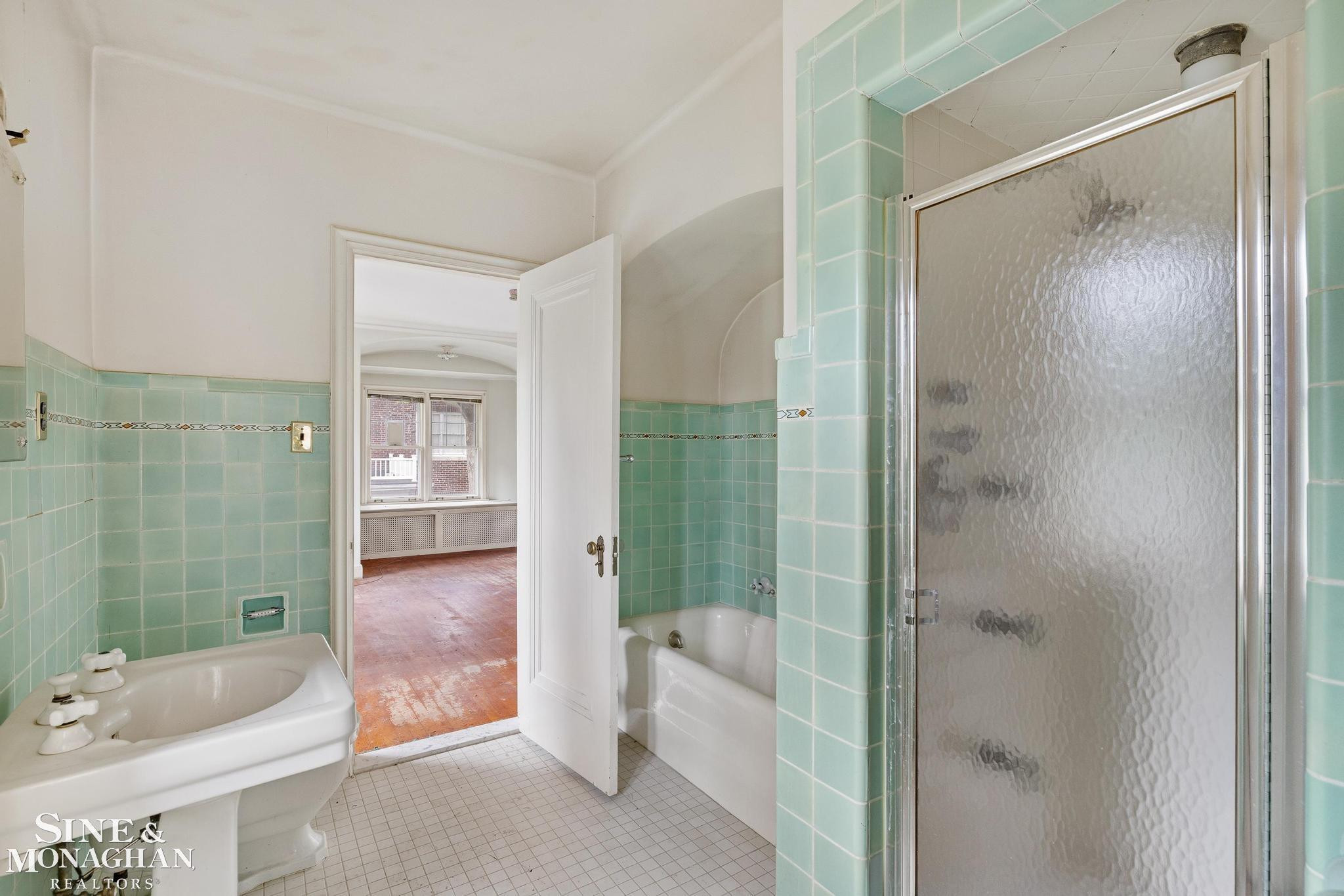1350 Buckingham Road, Grosse Pointe Park, MI 48230 — Photo 29