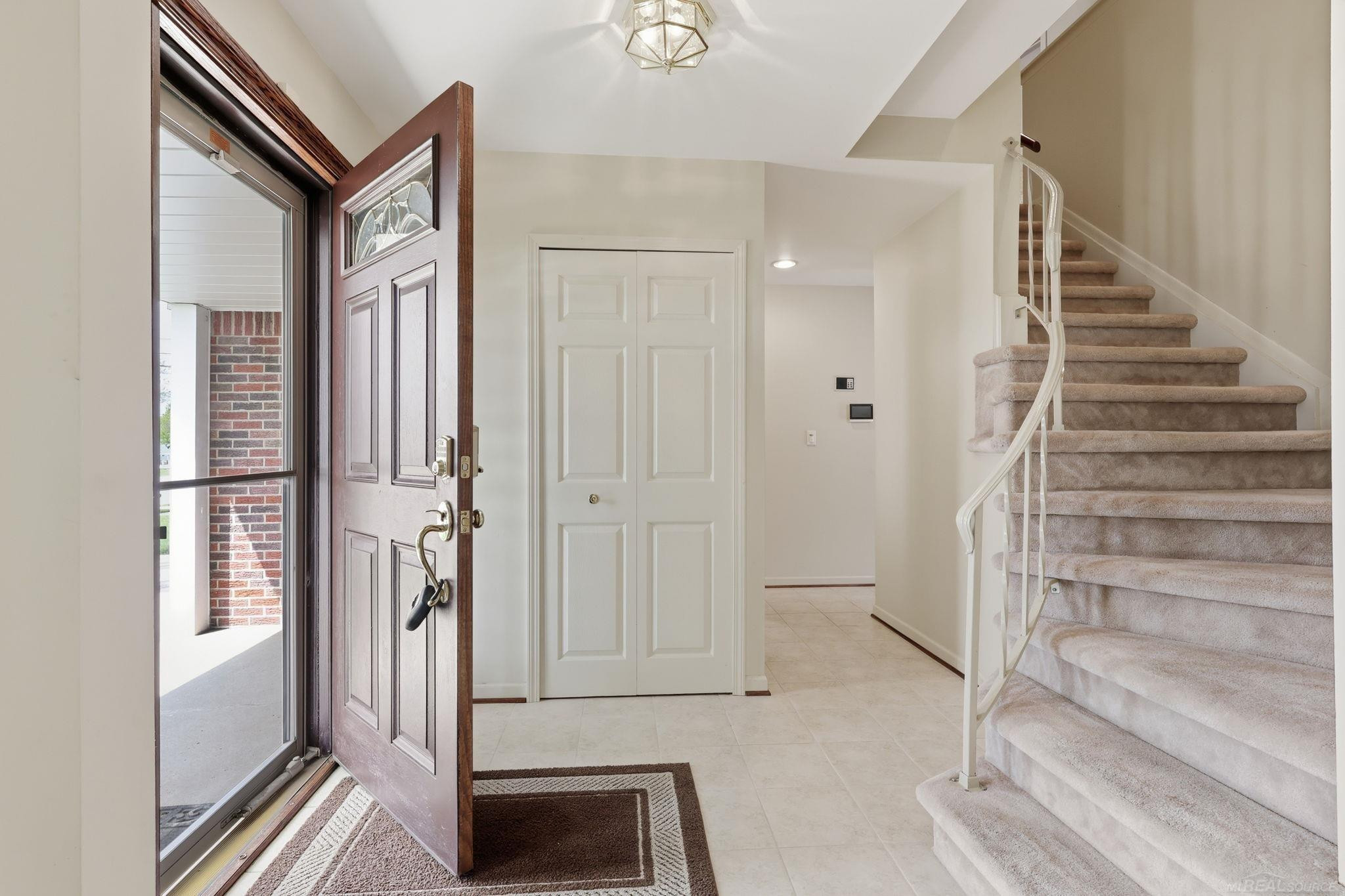 4021 Augustine Drive, Sterling Heights, MI 48310 — Photo 5