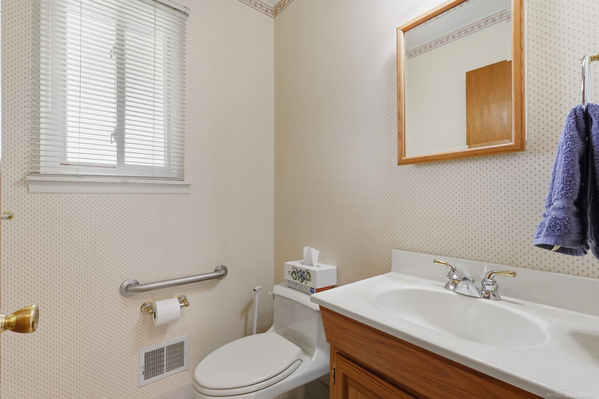 4021 Augustine Drive, Sterling Heights, MI 48310 — Photo 15
