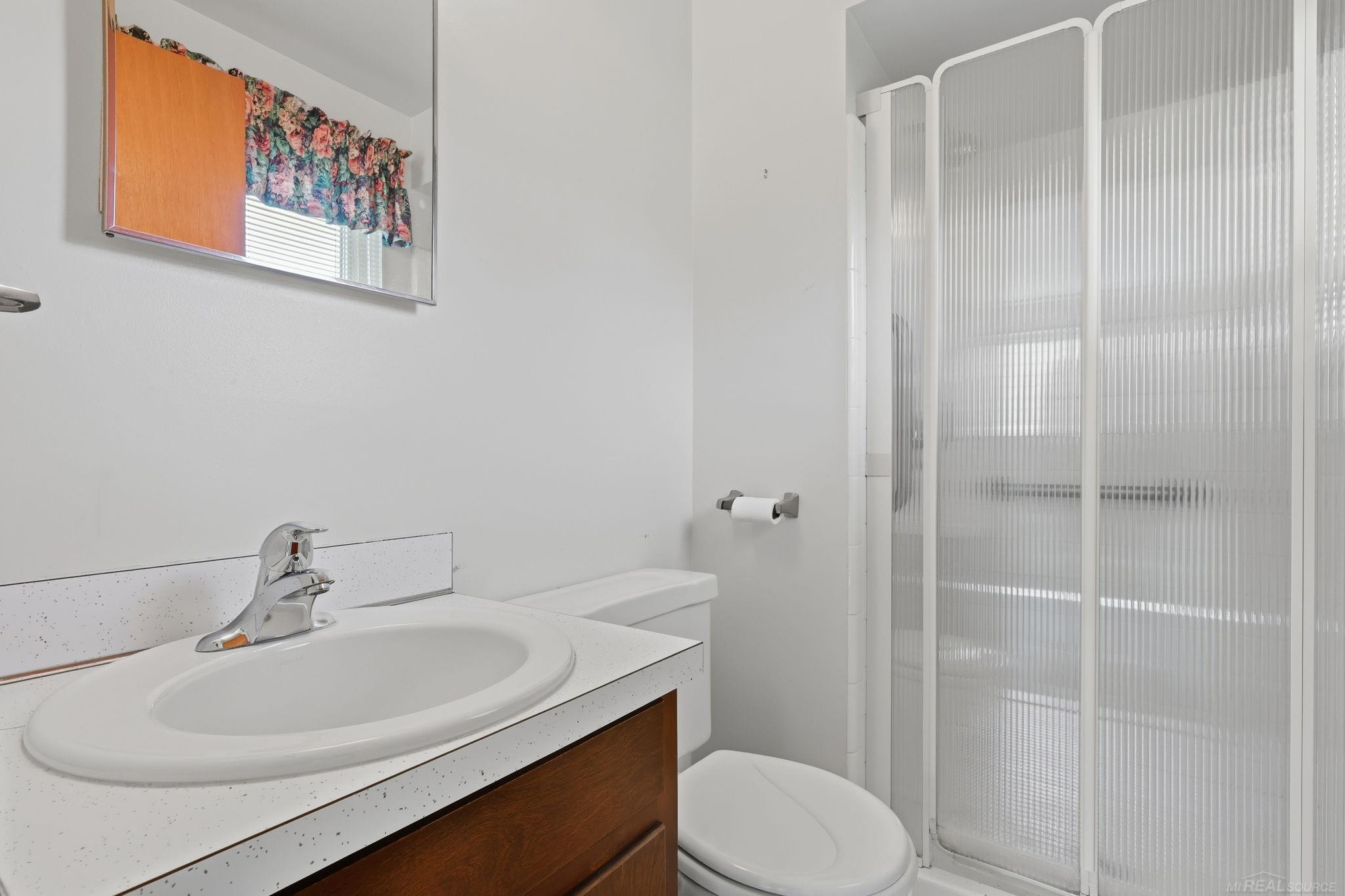 4021 Augustine Drive, Sterling Heights, MI 48310 — Photo 18