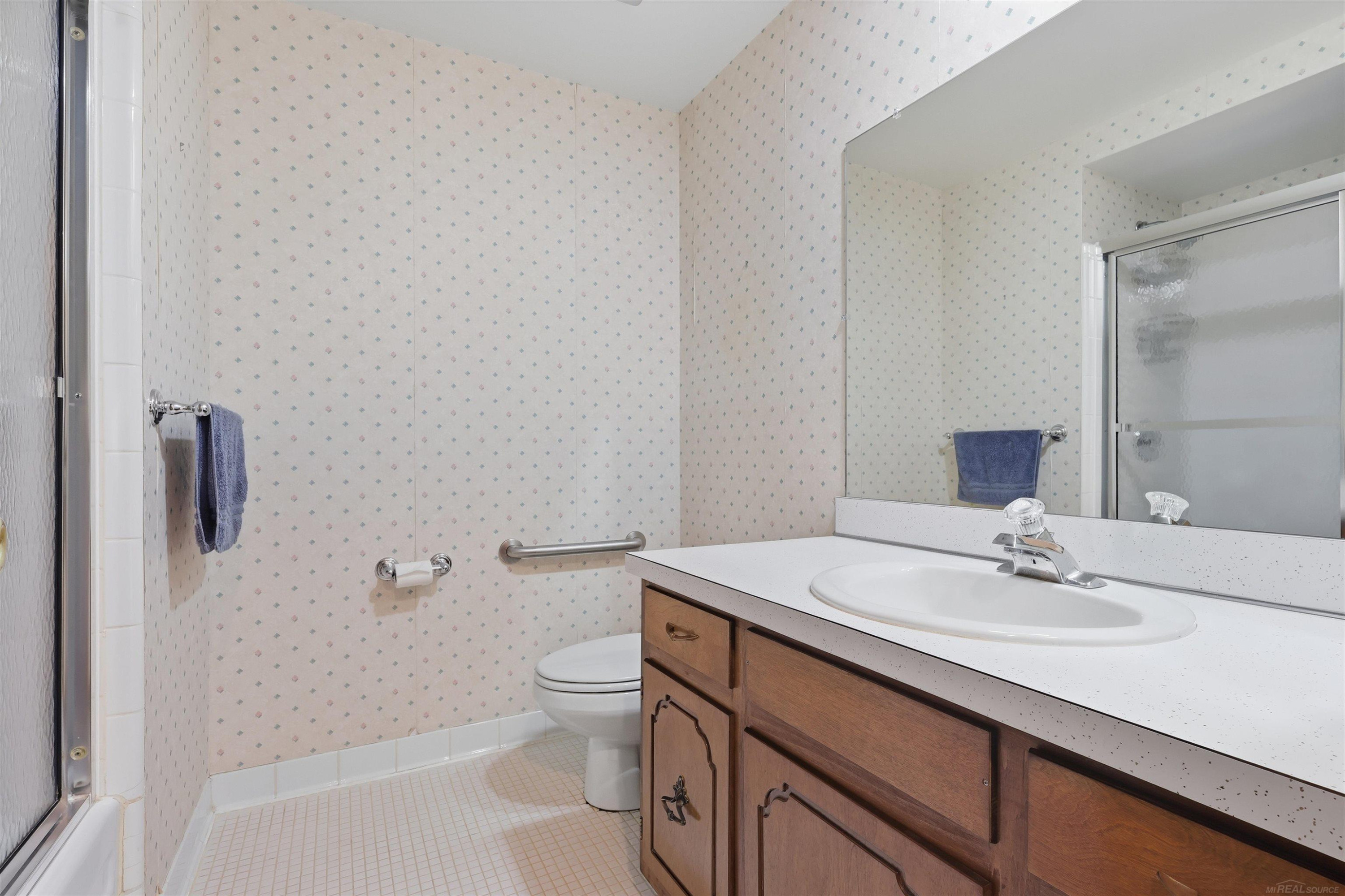 4021 Augustine Drive, Sterling Heights, MI 48310 — Photo 24