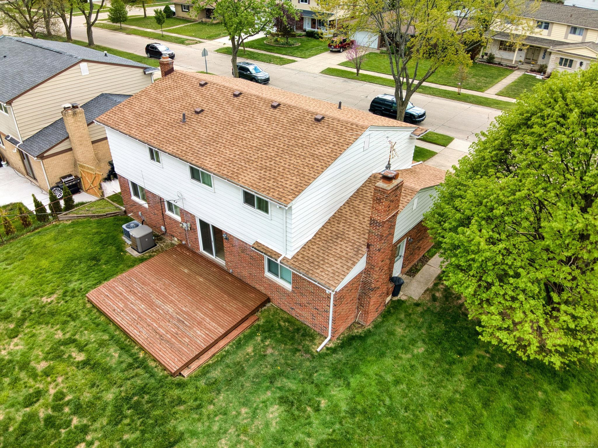 4021 Augustine Drive, Sterling Heights, MI 48310 — Photo 32