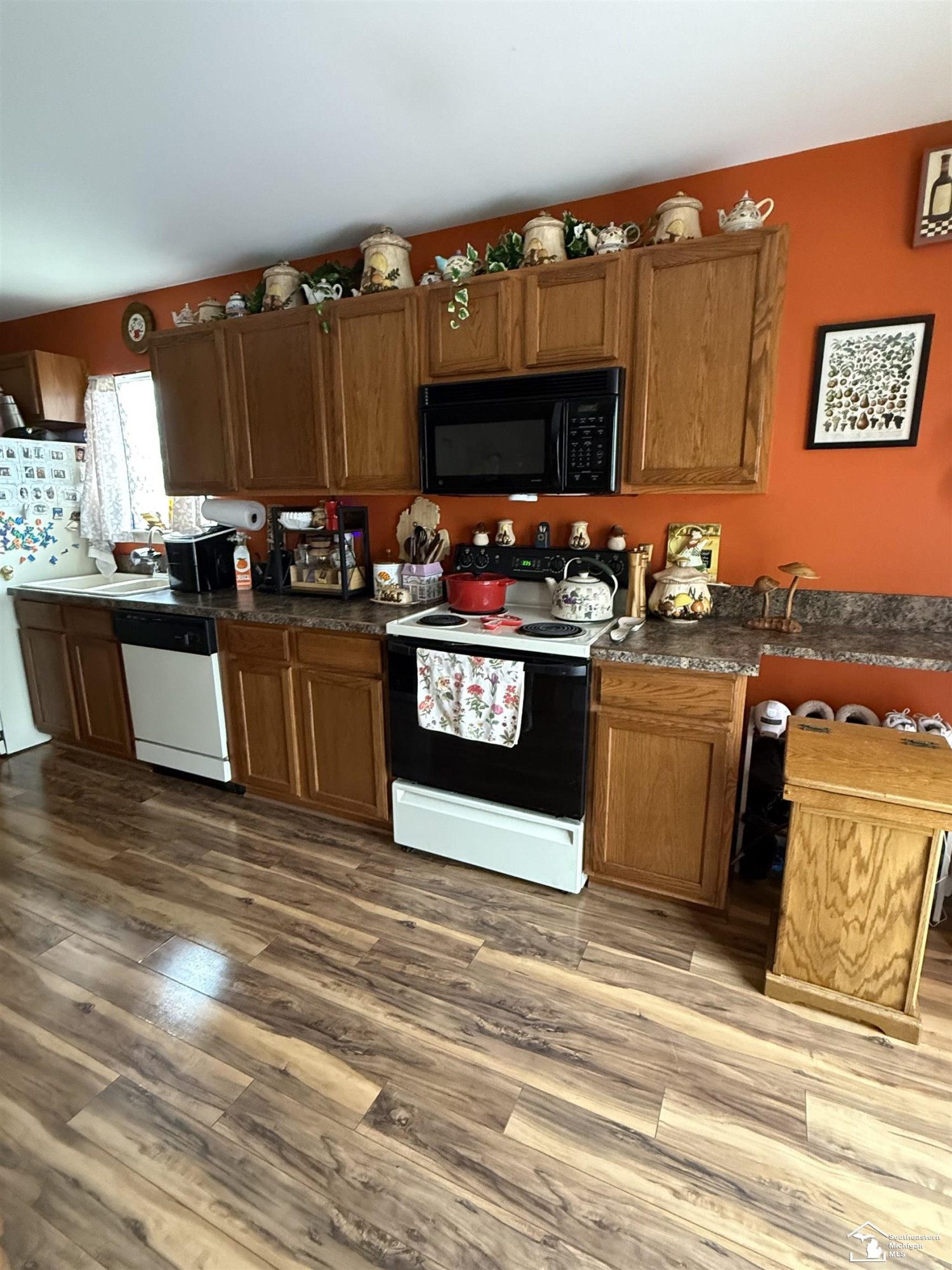 21883 Patriot Street, MI 48193 — Photo 12