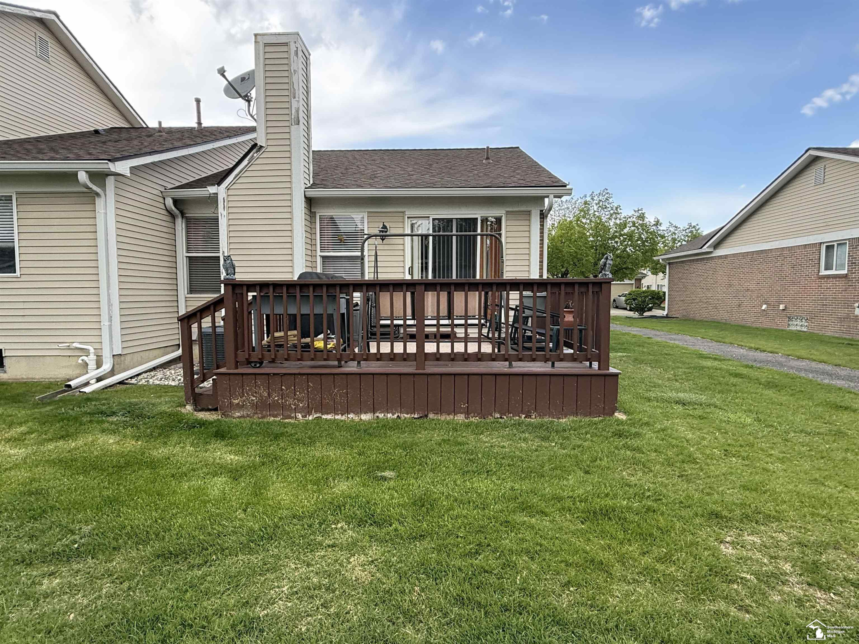 21883 Patriot Street, MI 48193 — Photo 17