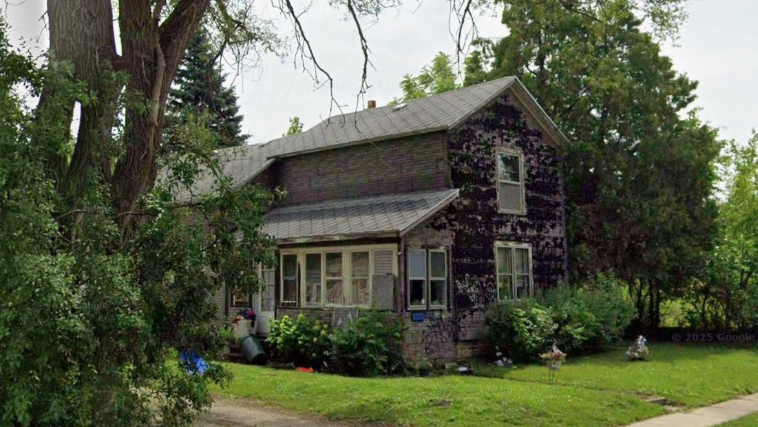 1709 Fenton Road, Flint, MI 48507