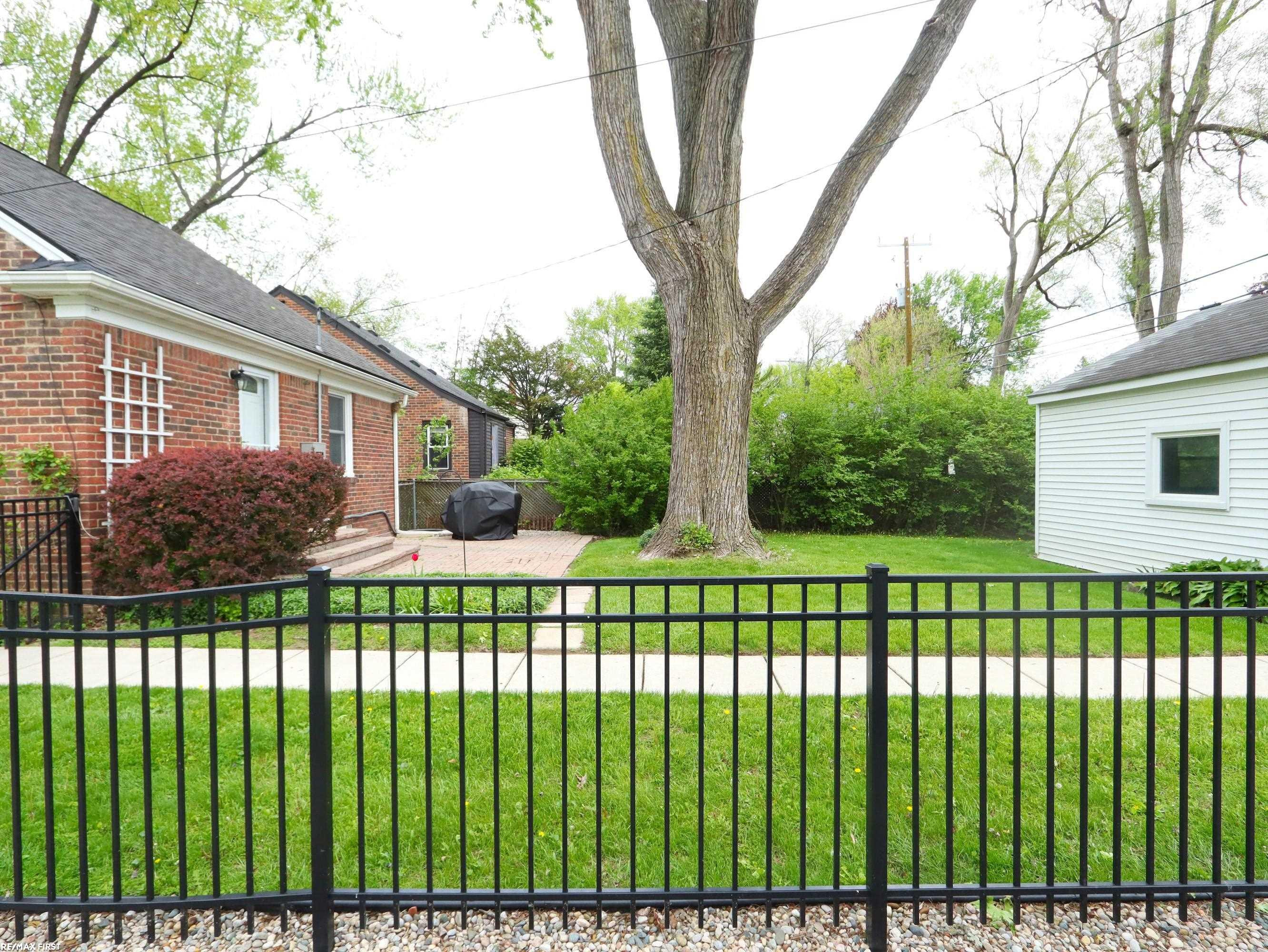 19904 Wakenden Street, Redford, MI 48240 — Photo 22