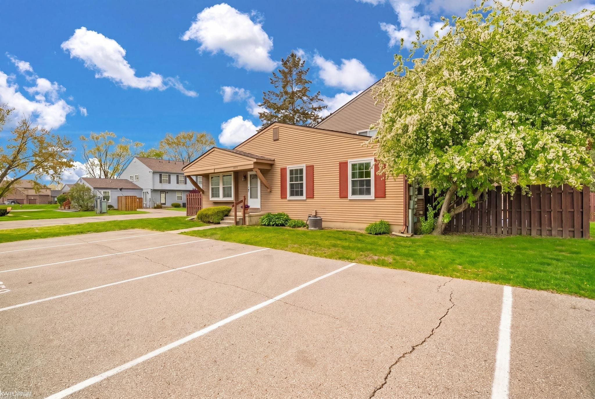 33561 Bayview Drive, New Baltimore, MI 48047 — Photo 3