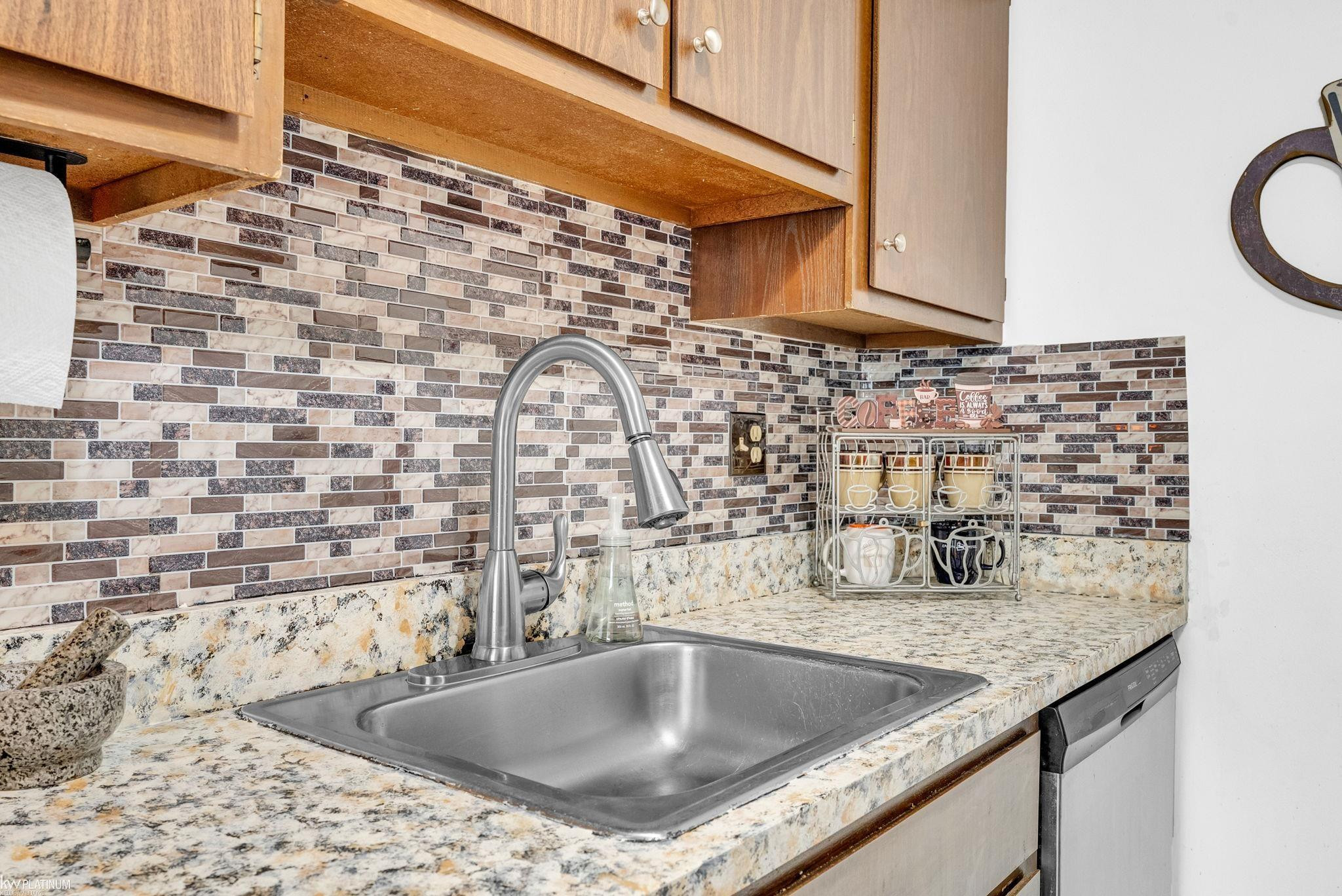 33561 Bayview Drive, New Baltimore, MI 48047 — Photo 15