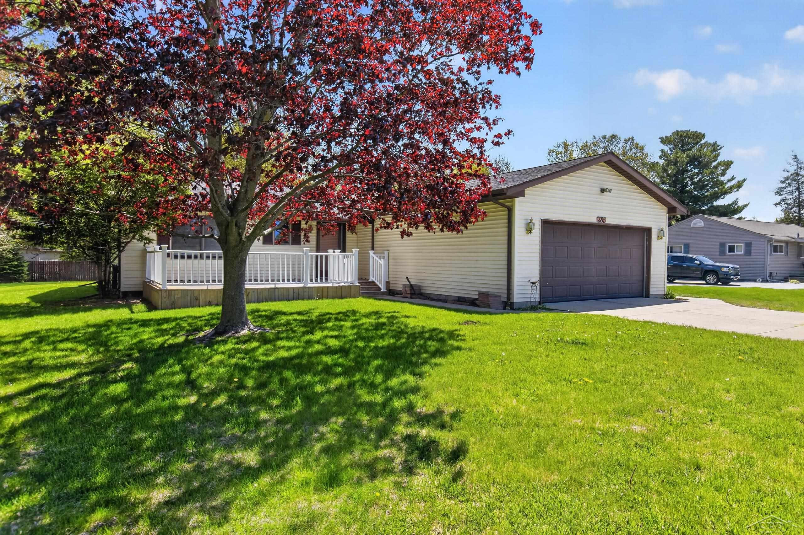 385 S Orr Road, Hemlock, MI 48626 — front exterior