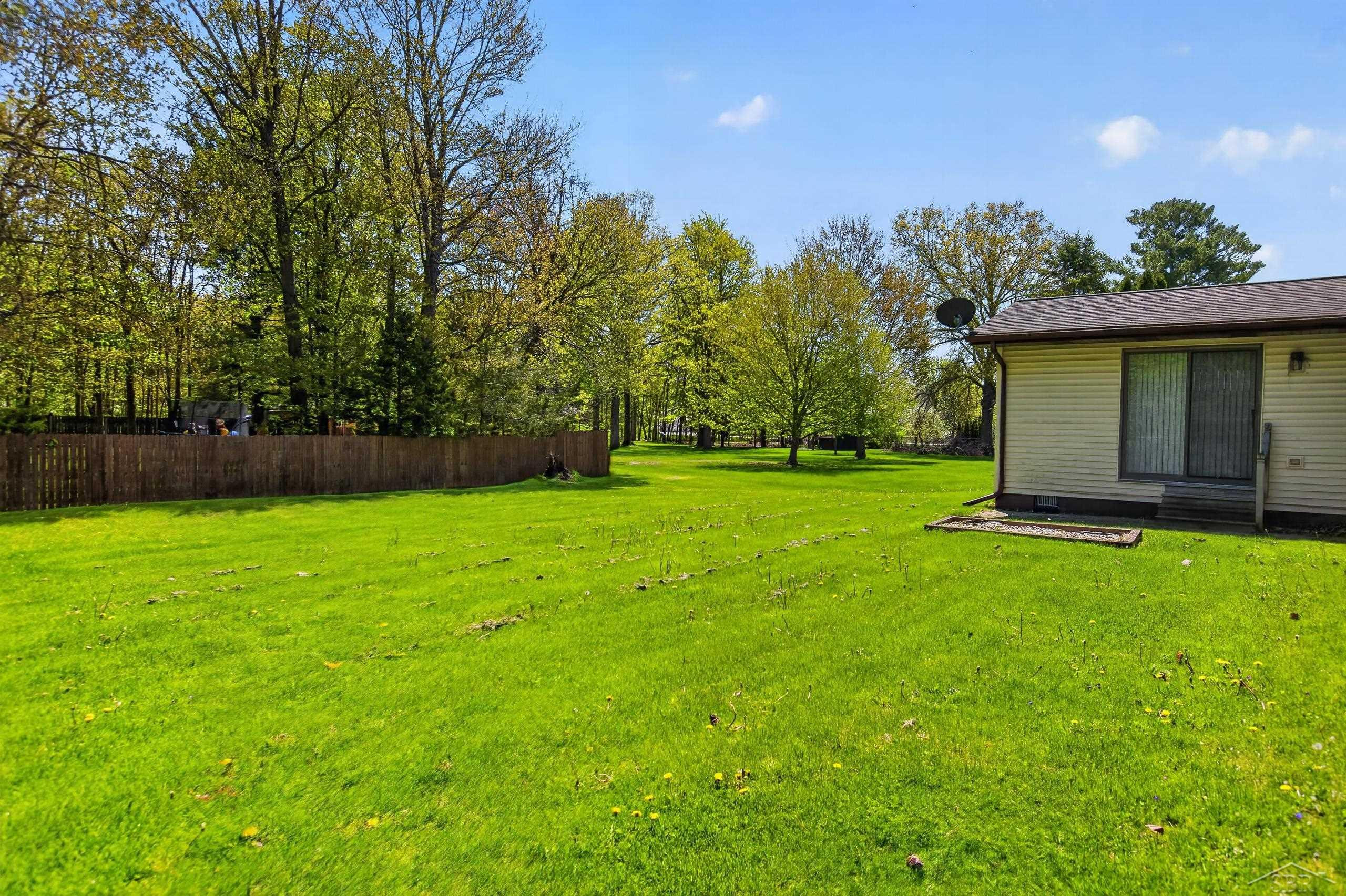 385 S Orr Road, Hemlock, MI 48626 — Photo 6