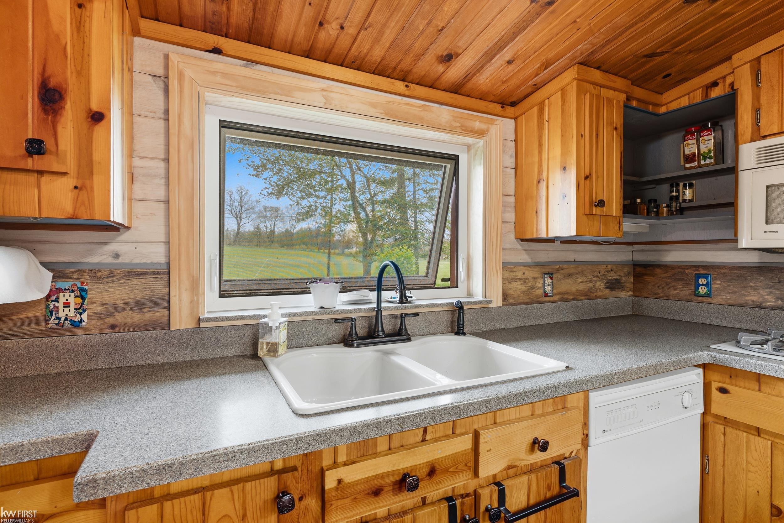 7219 Big Trail Road, Holly, MI 48442 — Photo 7