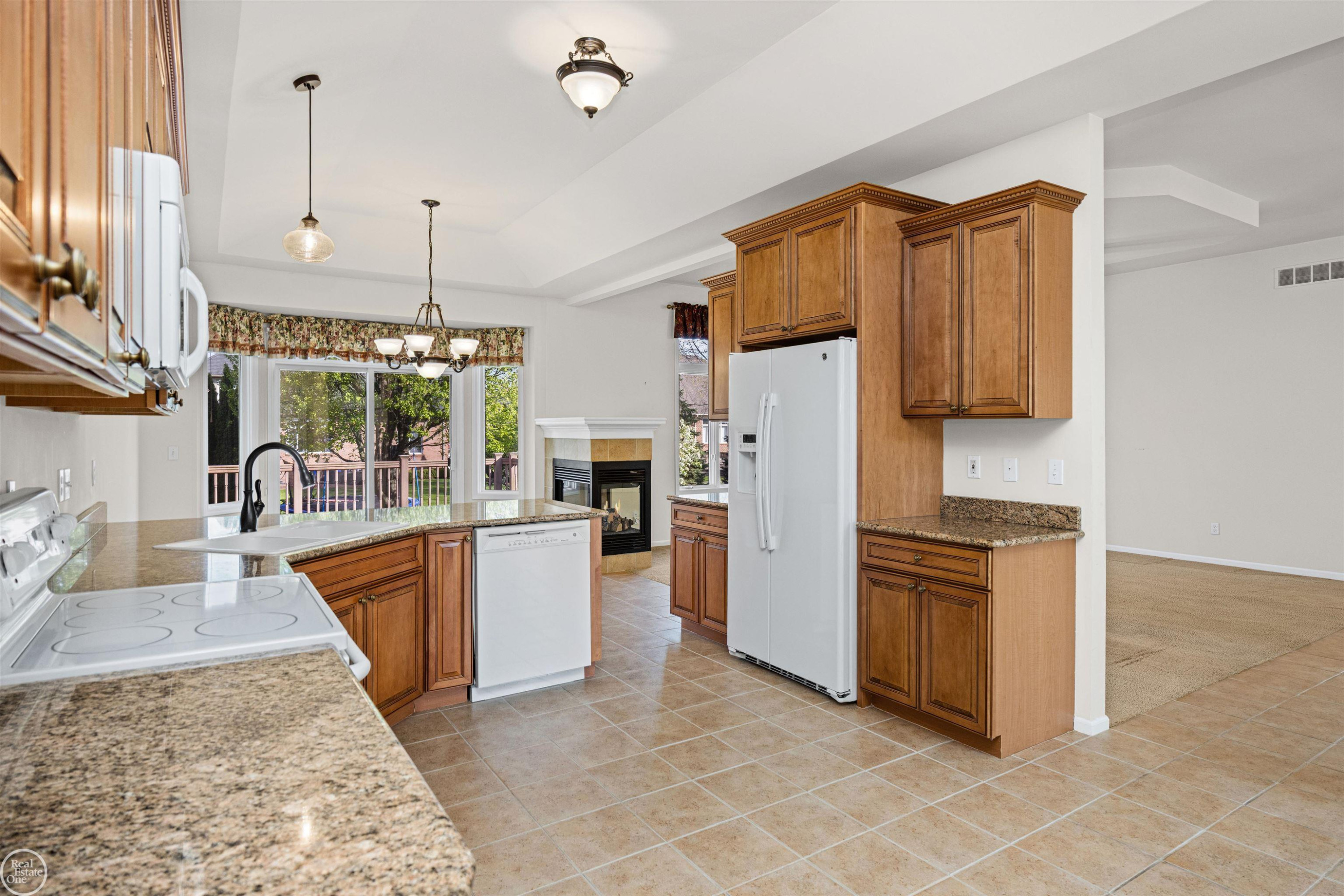 13782 Blue Beech Lane, Shelby Twp, MI 48315 — Photo 19