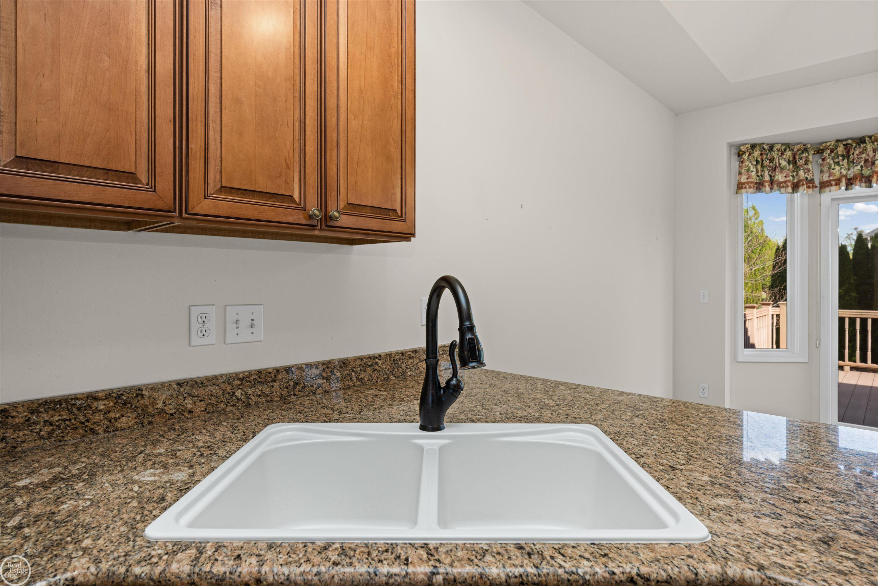 13782 Blue Beech Lane, Shelby Twp, MI 48315 — Photo 20