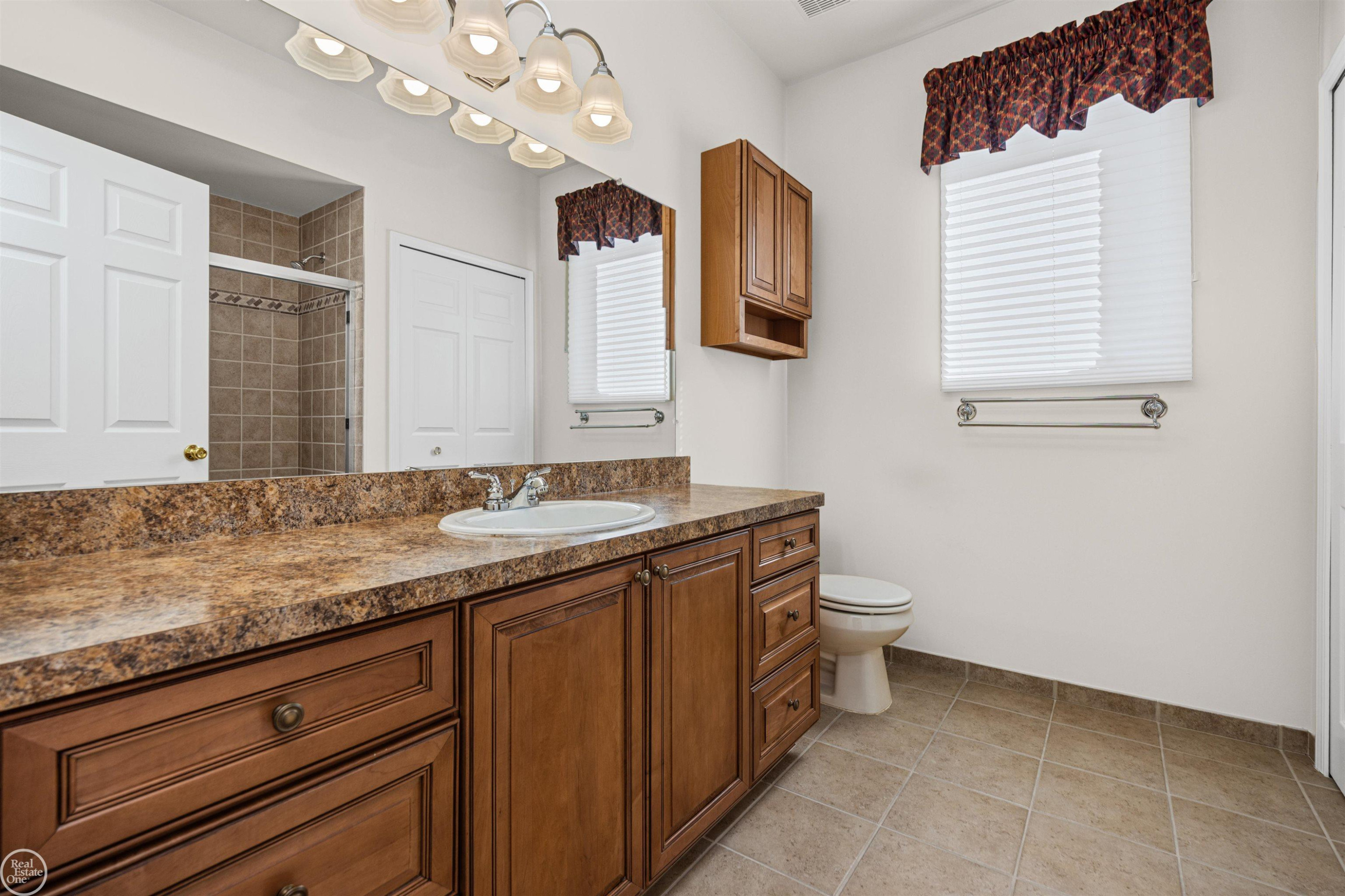 13782 Blue Beech Lane, Shelby Twp, MI 48315 — Photo 33