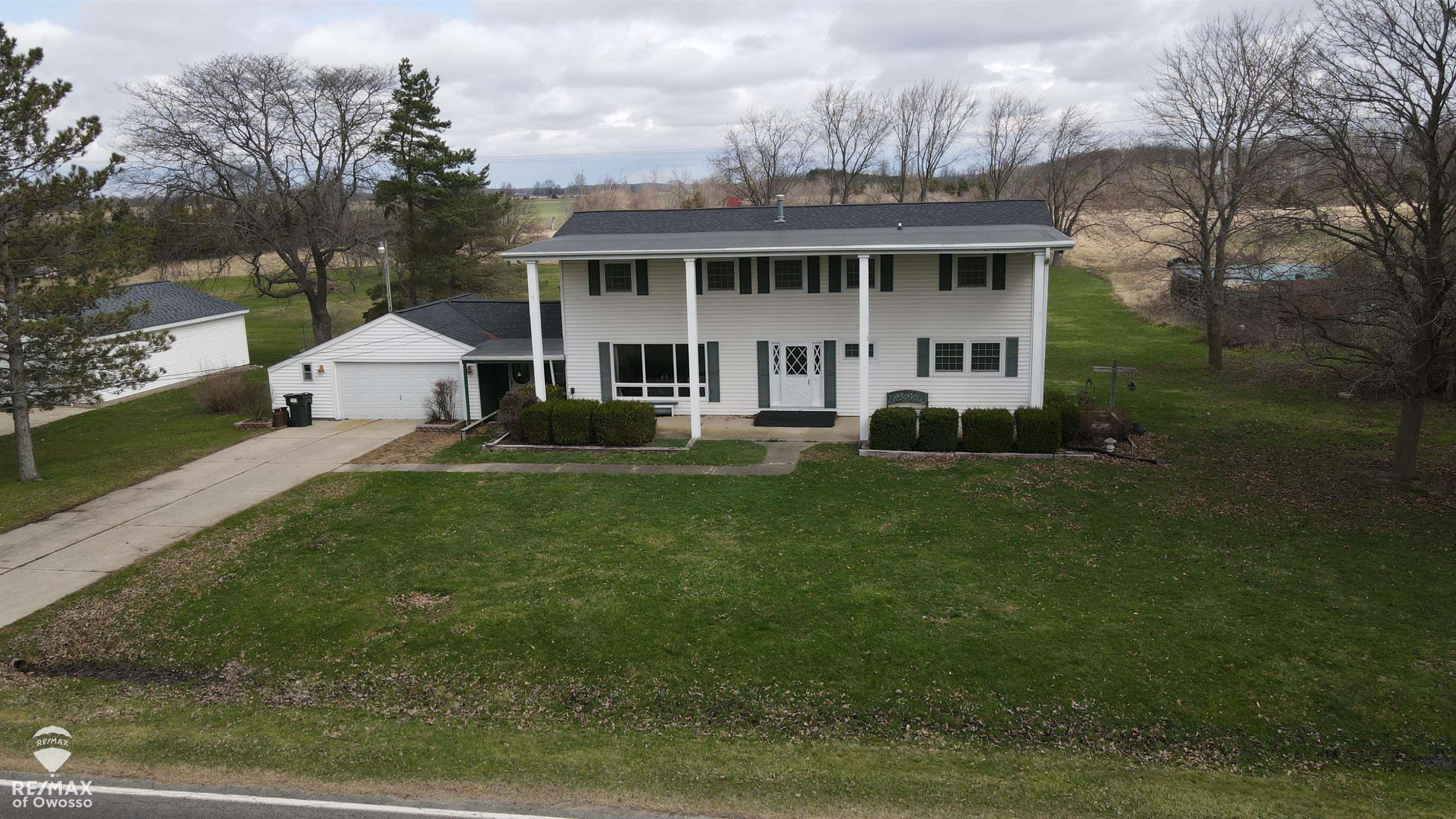 1590 W Mason Road, Owosso, MI 48867 — front exterior