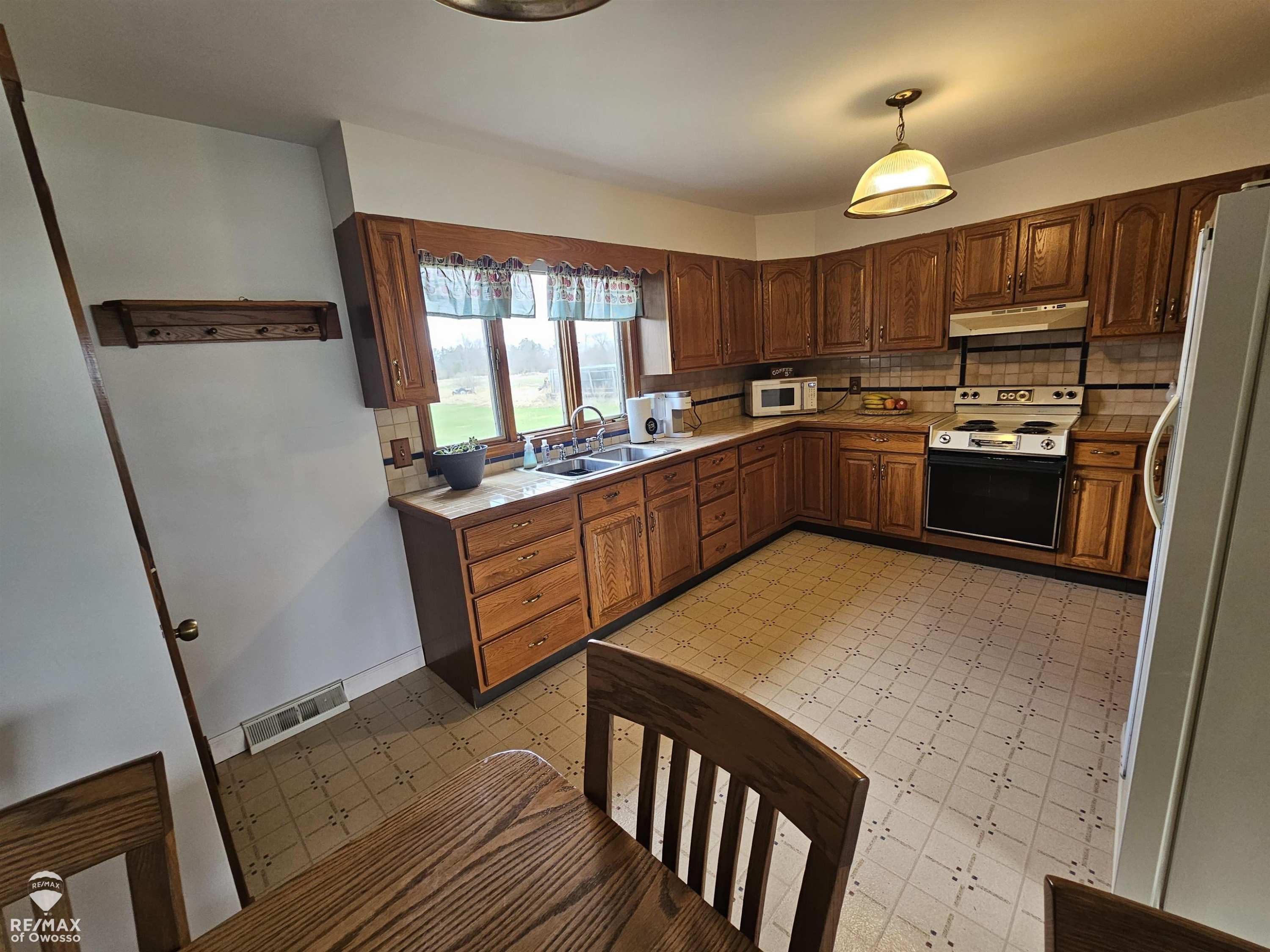 1590 W Mason Road, Owosso, MI 48867 — Photo 12